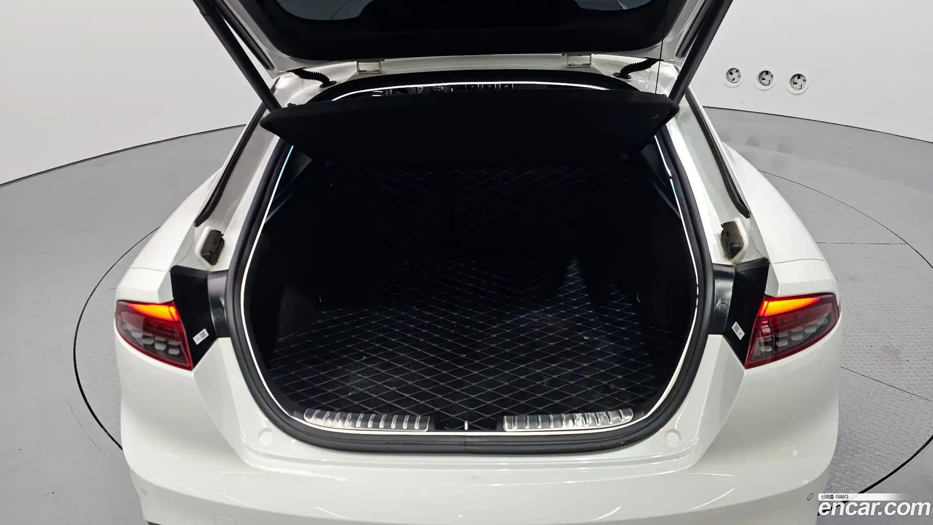 Stinger Kia 2020.10-OPTION-024
