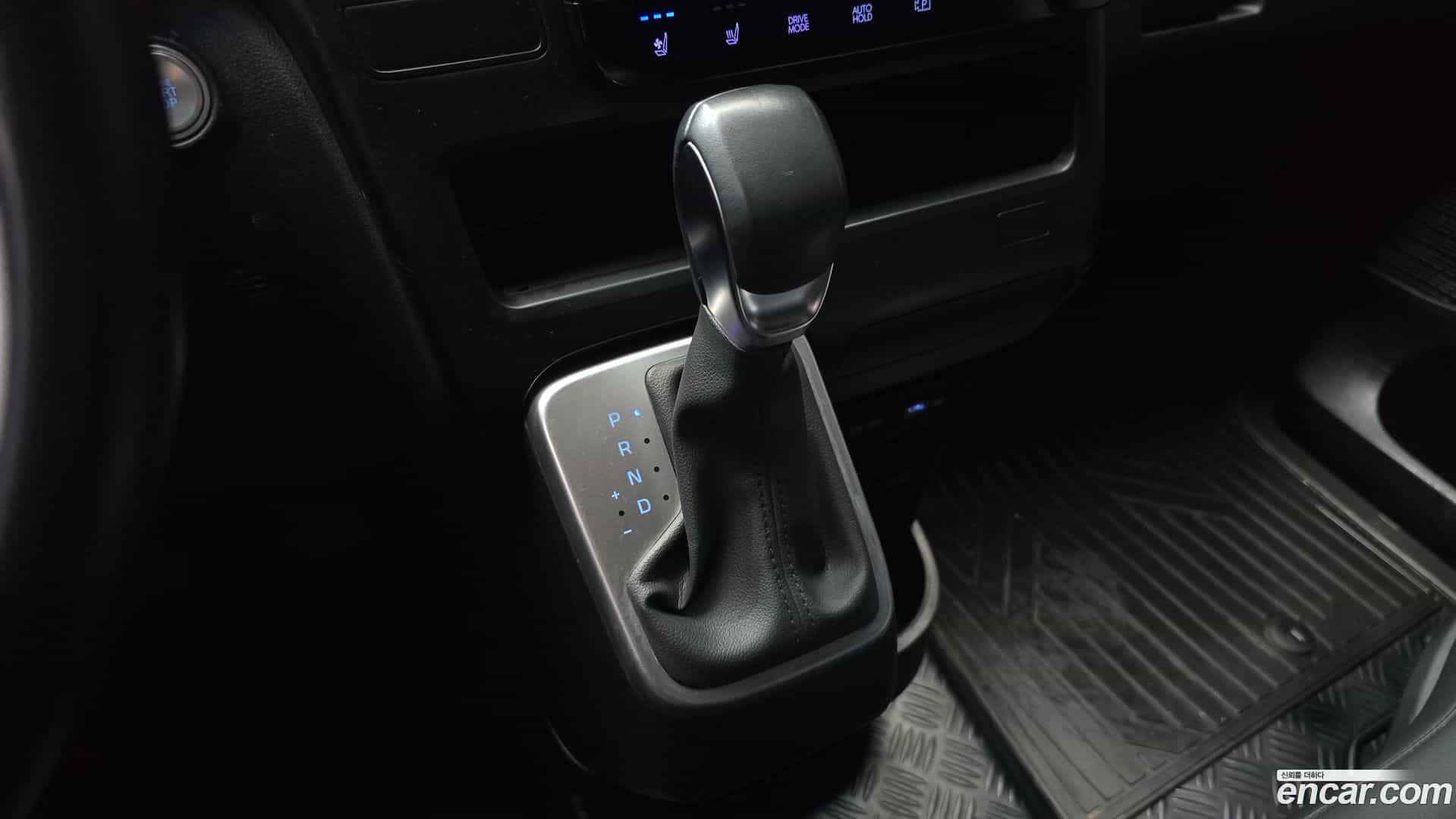 Staria Hyundai 2023.10-INNER-009