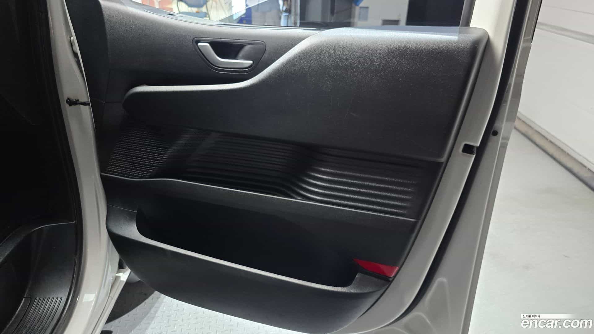 Staria Hyundai 2023.10-INNER-034