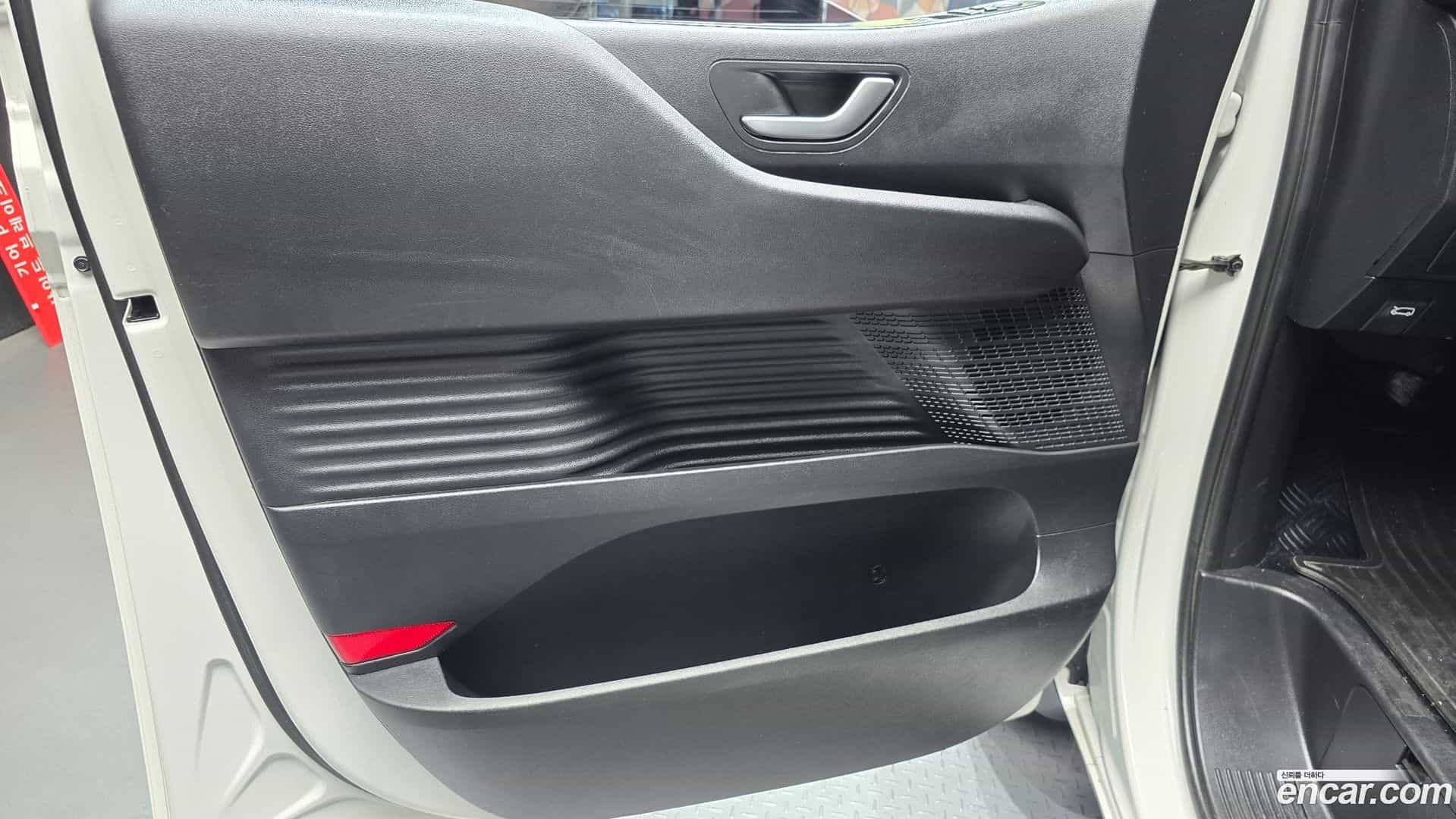 Staria Hyundai 2023.10-INNER-035