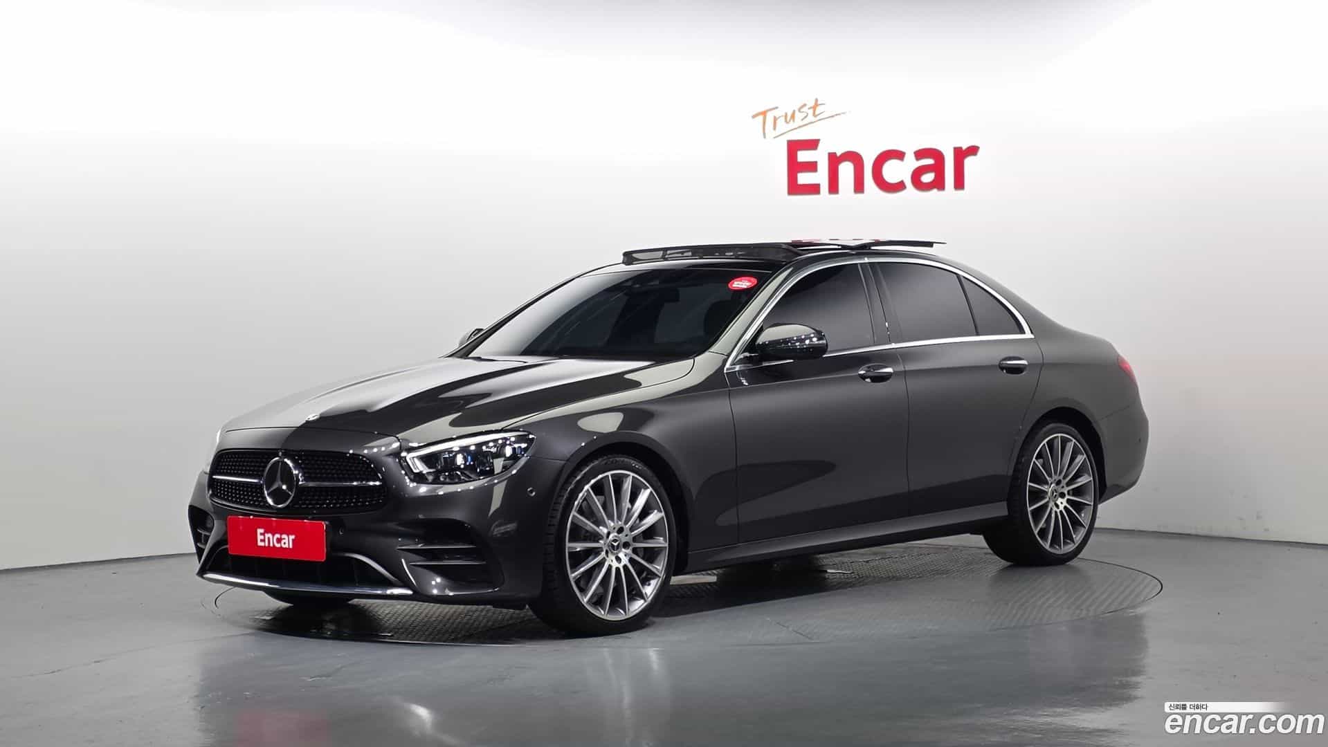E-Class Mercedes-Benz 2022.8-OUTER-001