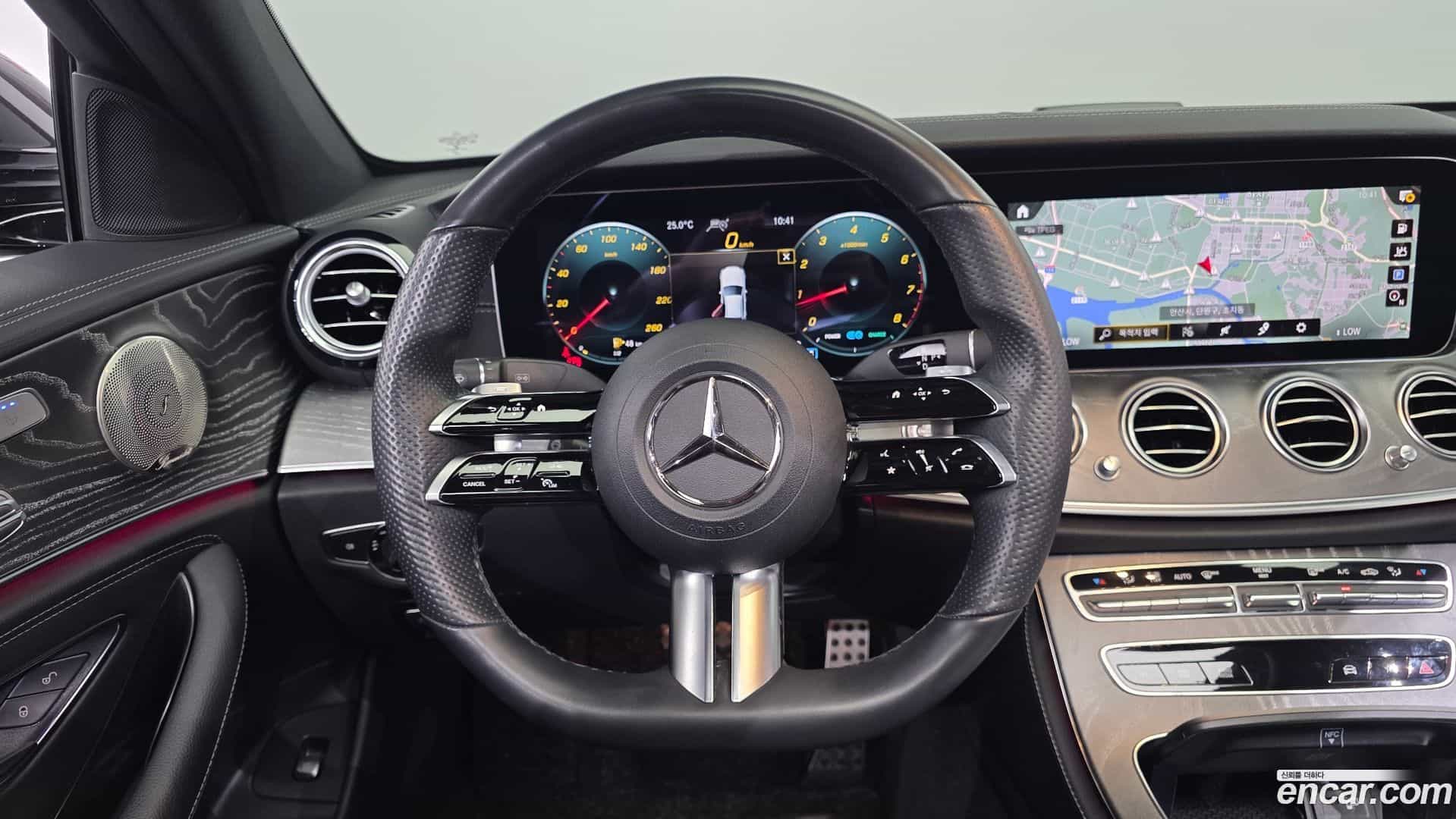 E-Class Mercedes-Benz 2022.8-OPTION-018