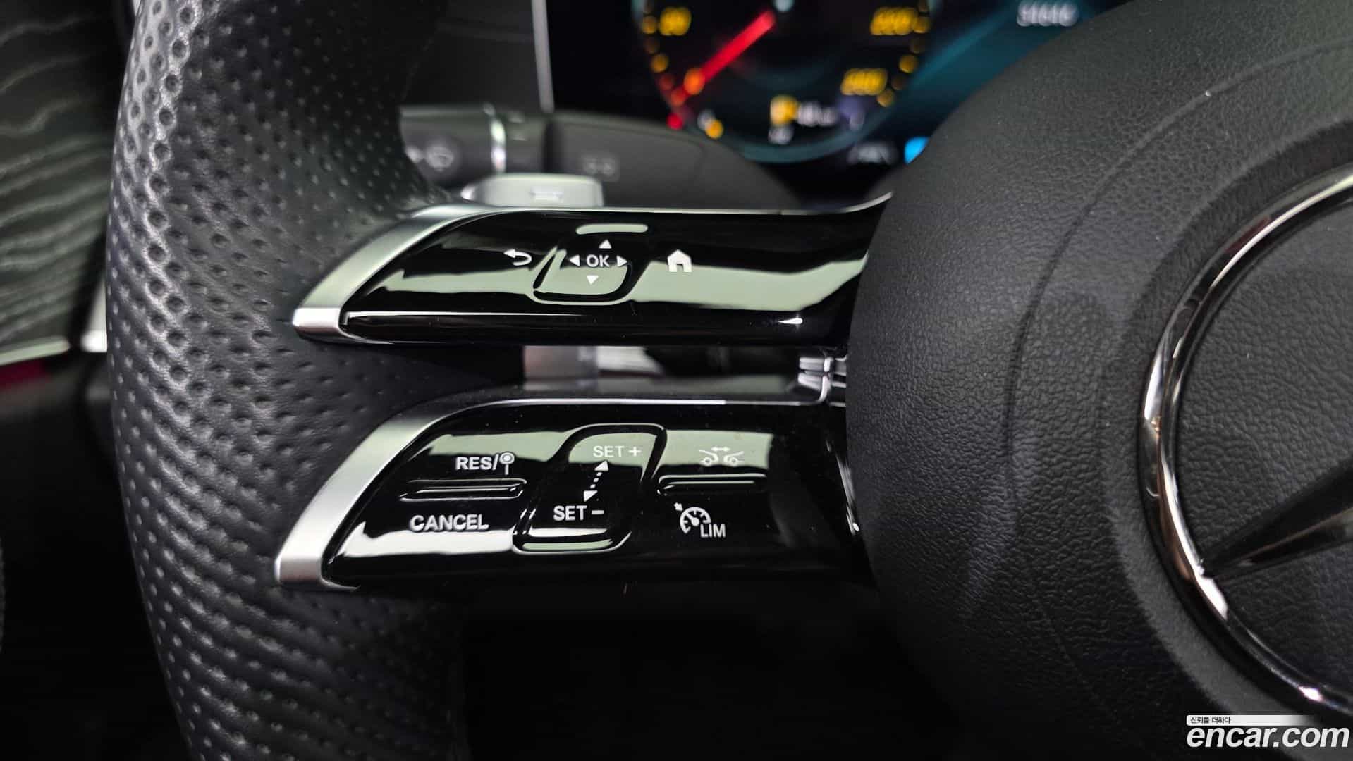E-Class Mercedes-Benz 2022.8-OPTION-020