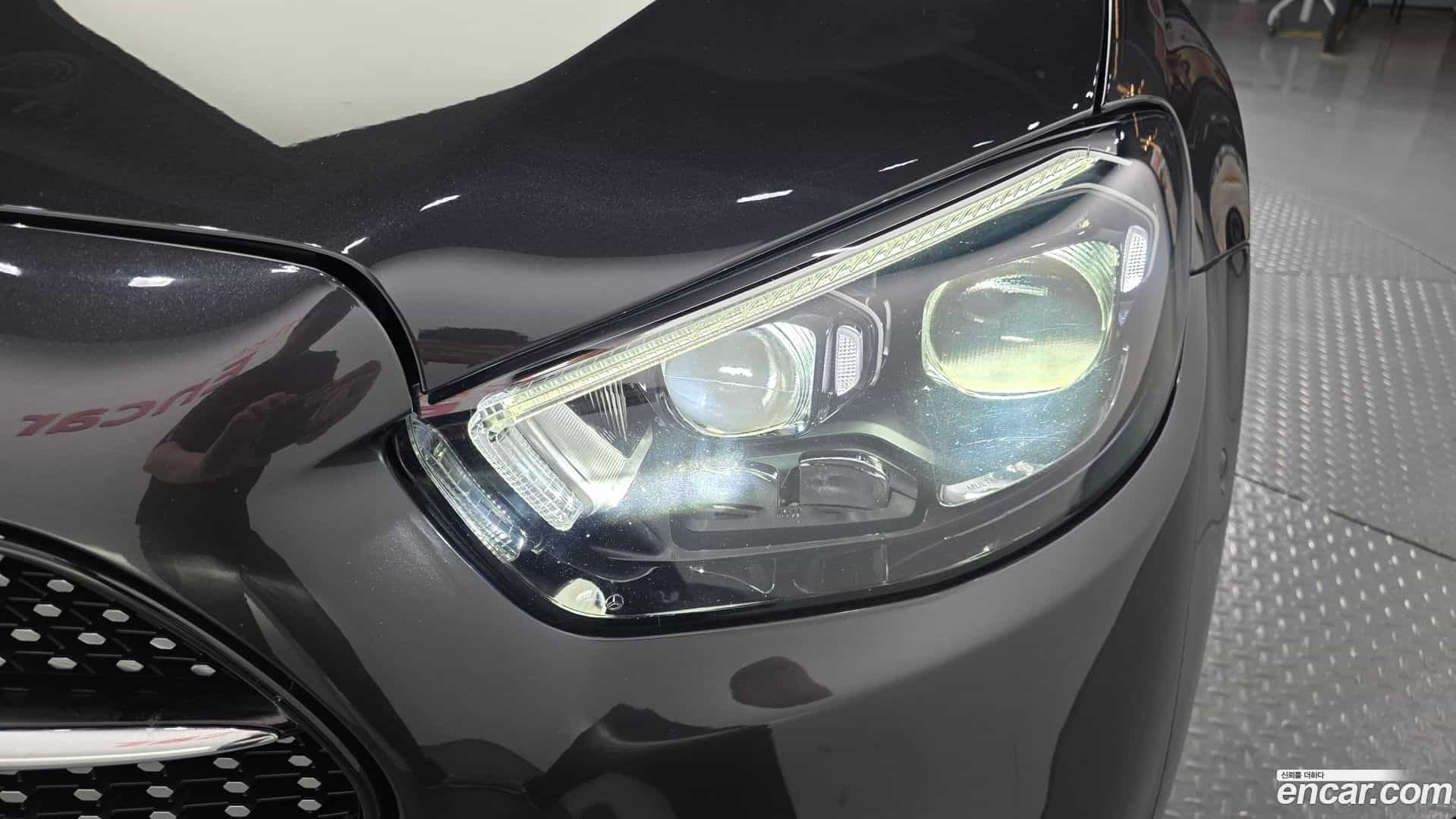 E-Class Mercedes-Benz 2022.8-OUTER-032
