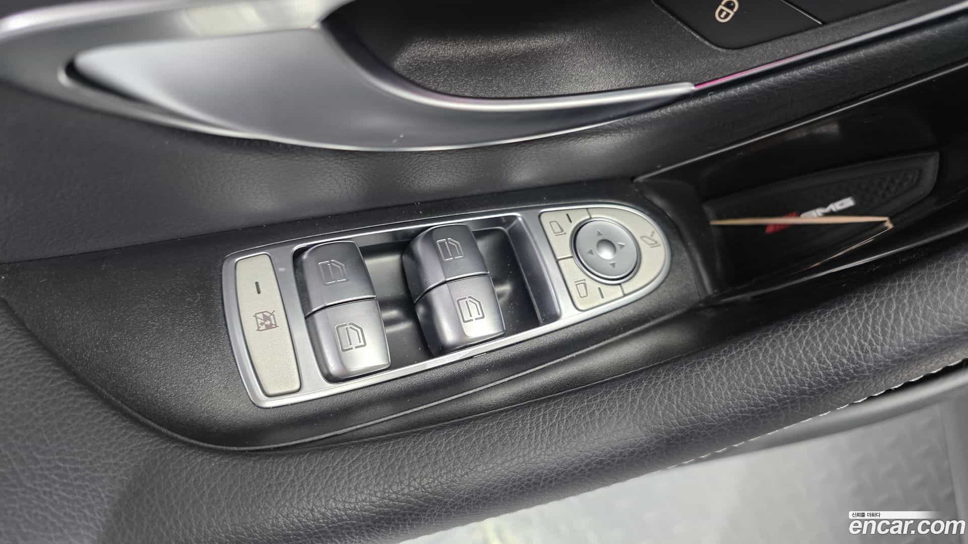 E-Class Mercedes-Benz 2022.8-OPTION-040