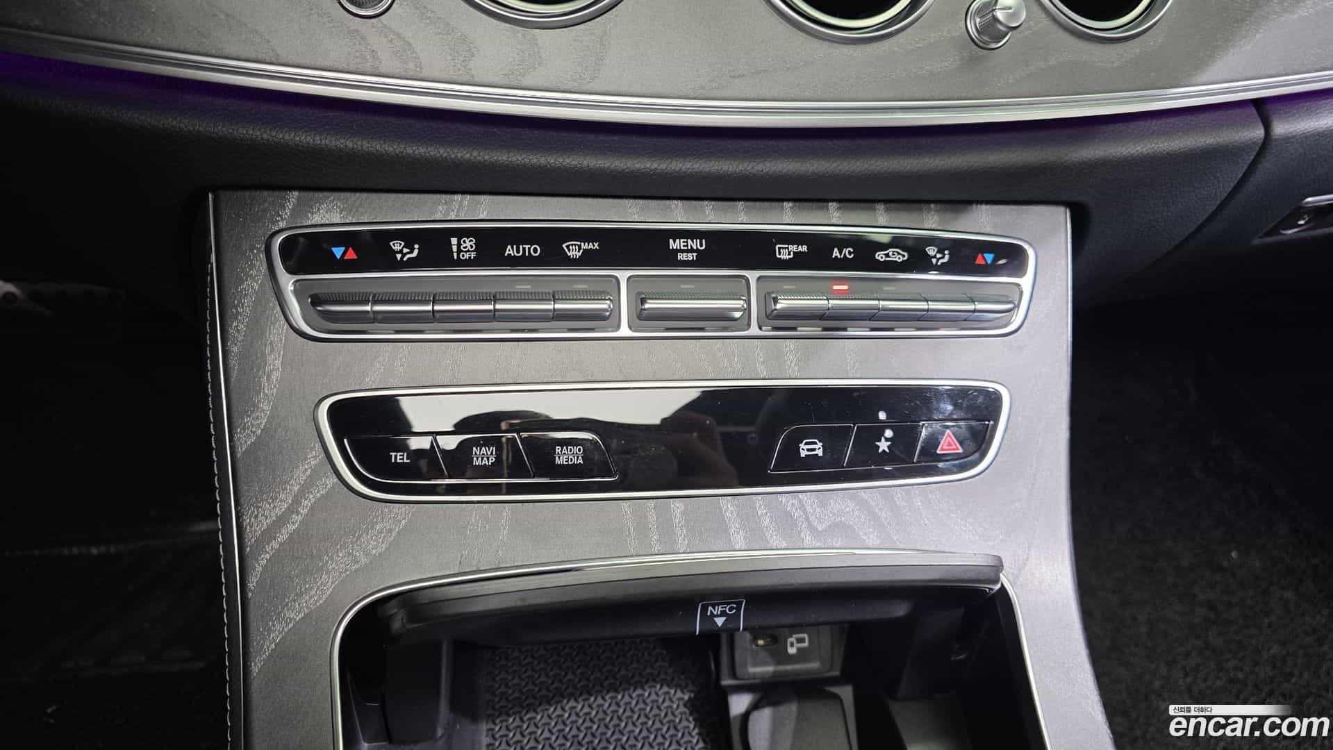E-Class Mercedes-Benz 2022.8-OPTION-043