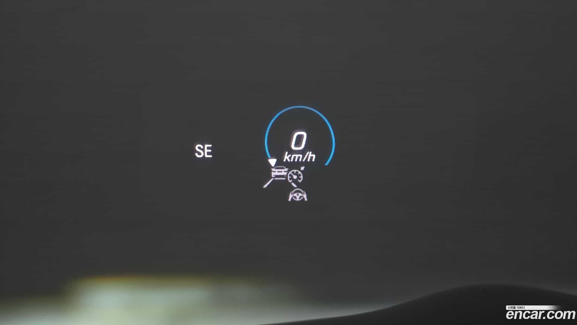 E-Class Mercedes-Benz 2022.8-OPTION-045