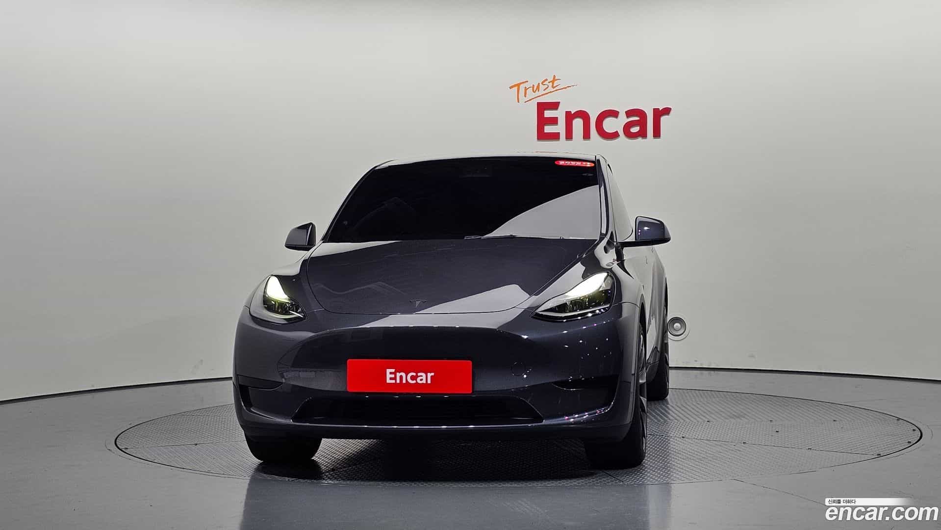 Model Y Tesla 2023.10-OUTER-003