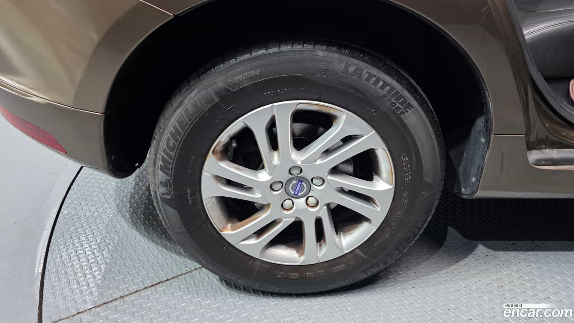 XC60 Volvo 2016.0-OUTER-005