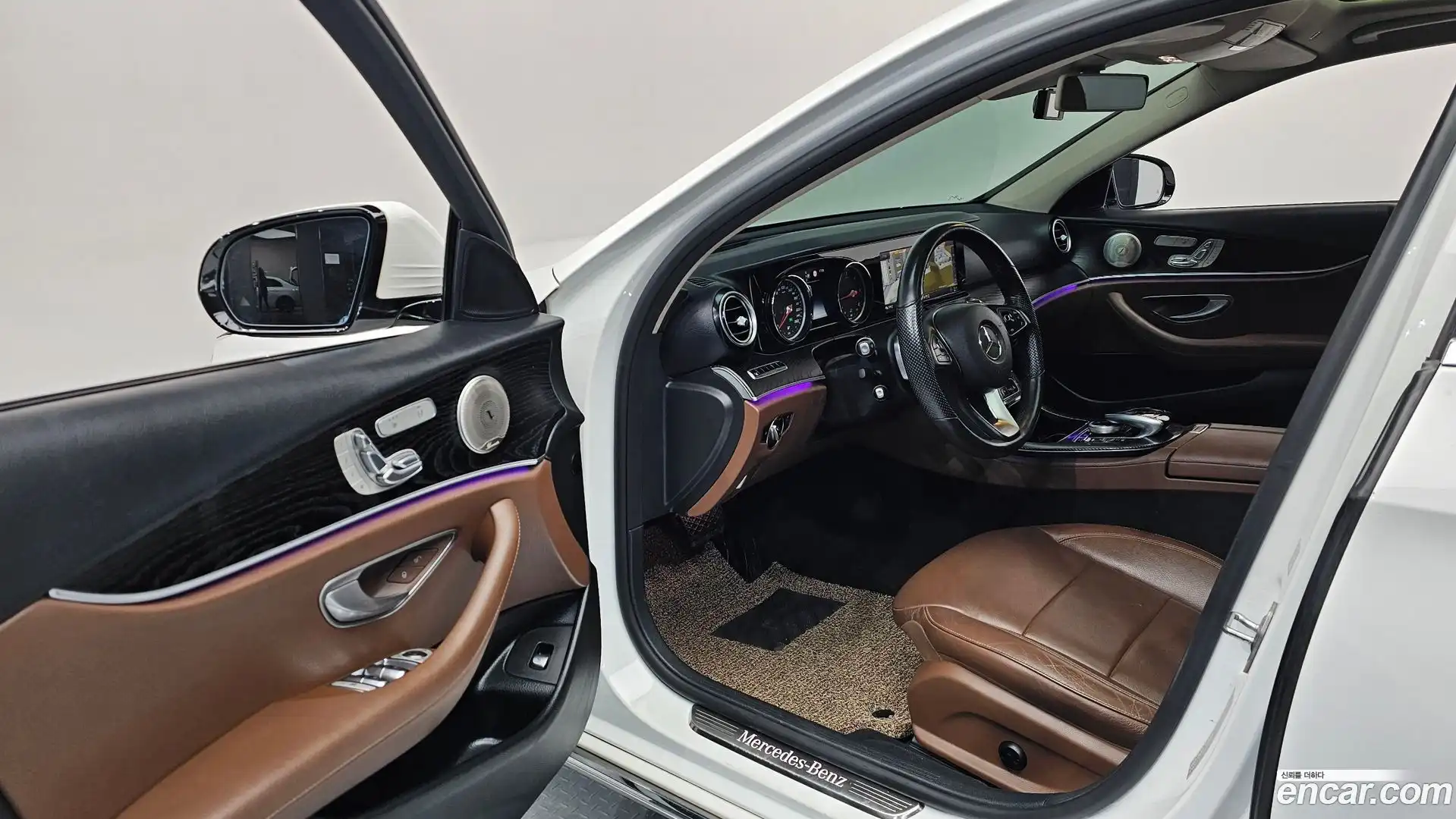 E-Class Mercedes-Benz 2016.7-INNER-010