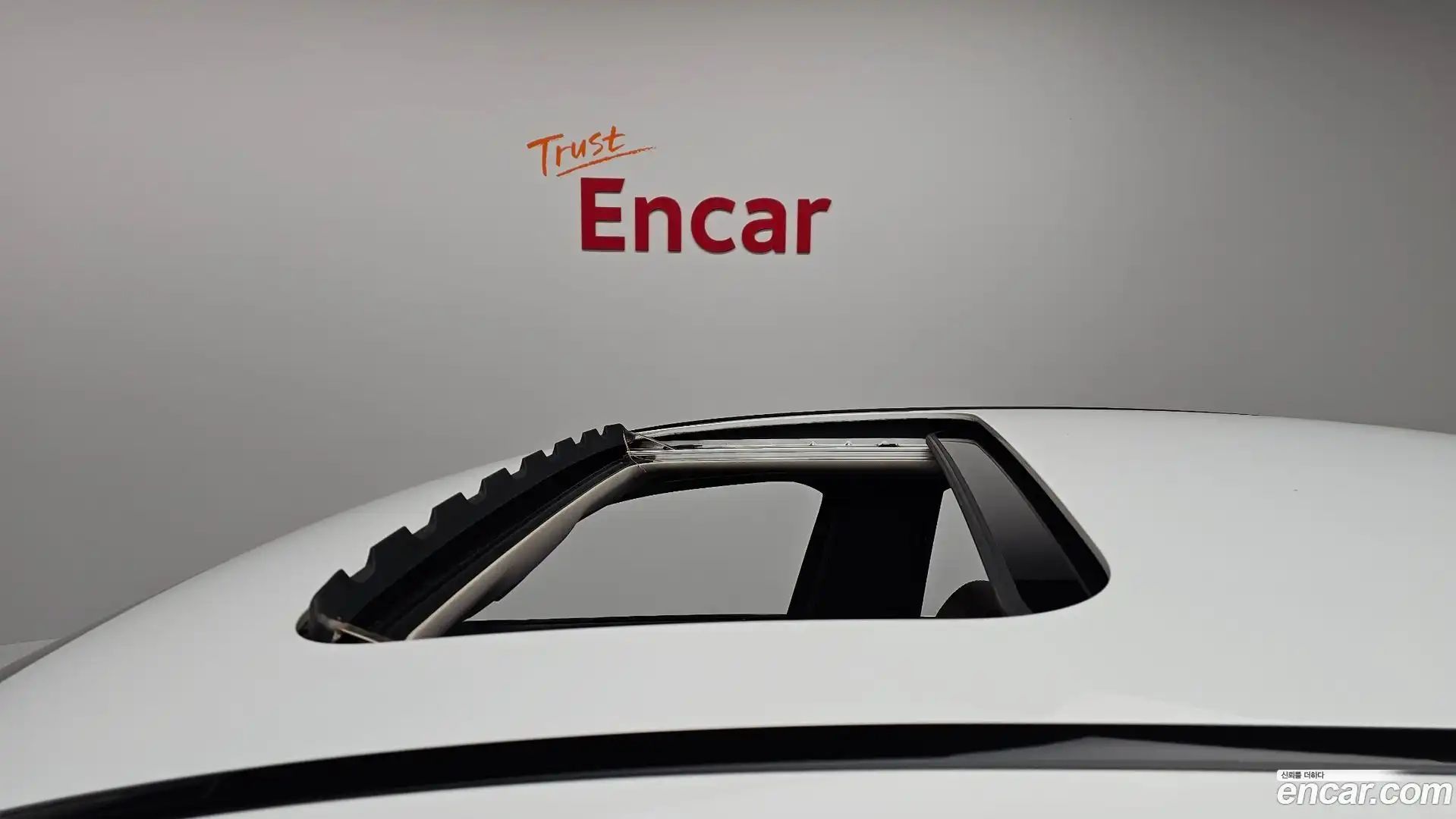 E-Class Mercedes-Benz 2016.7-OPTION-023