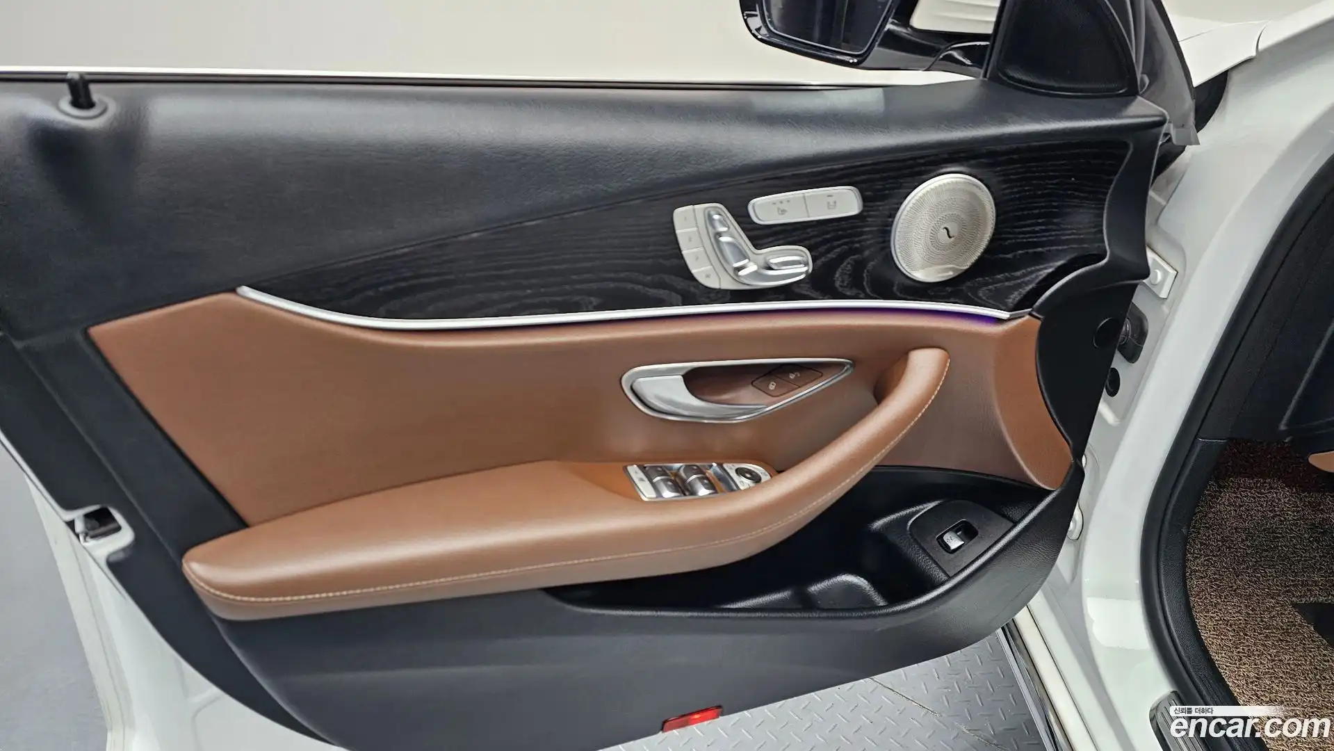 E-Class Mercedes-Benz 2016.7-INNER-034