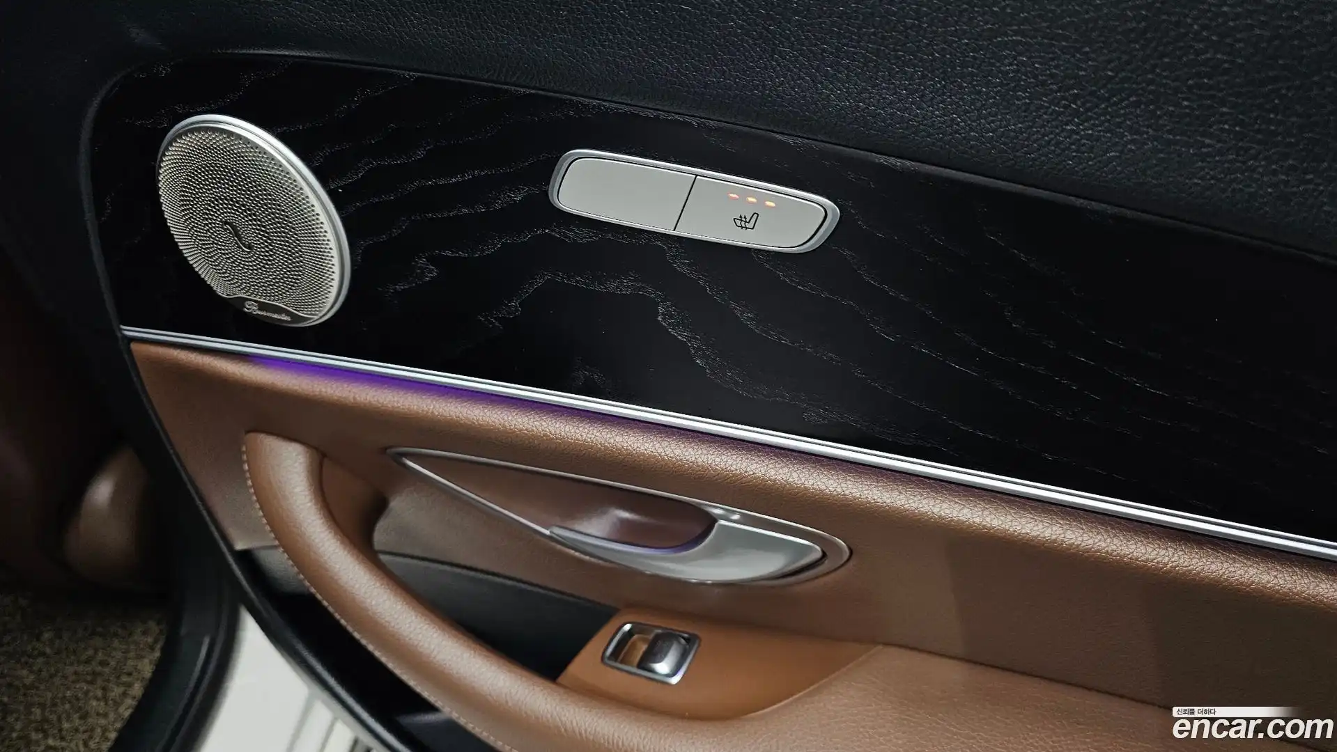 E-Class Mercedes-Benz 2016.7-OPTION-042