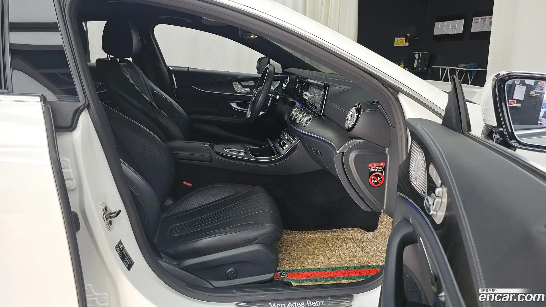CLS-Class Mercedes-Benz 2022.5-OPTION-015