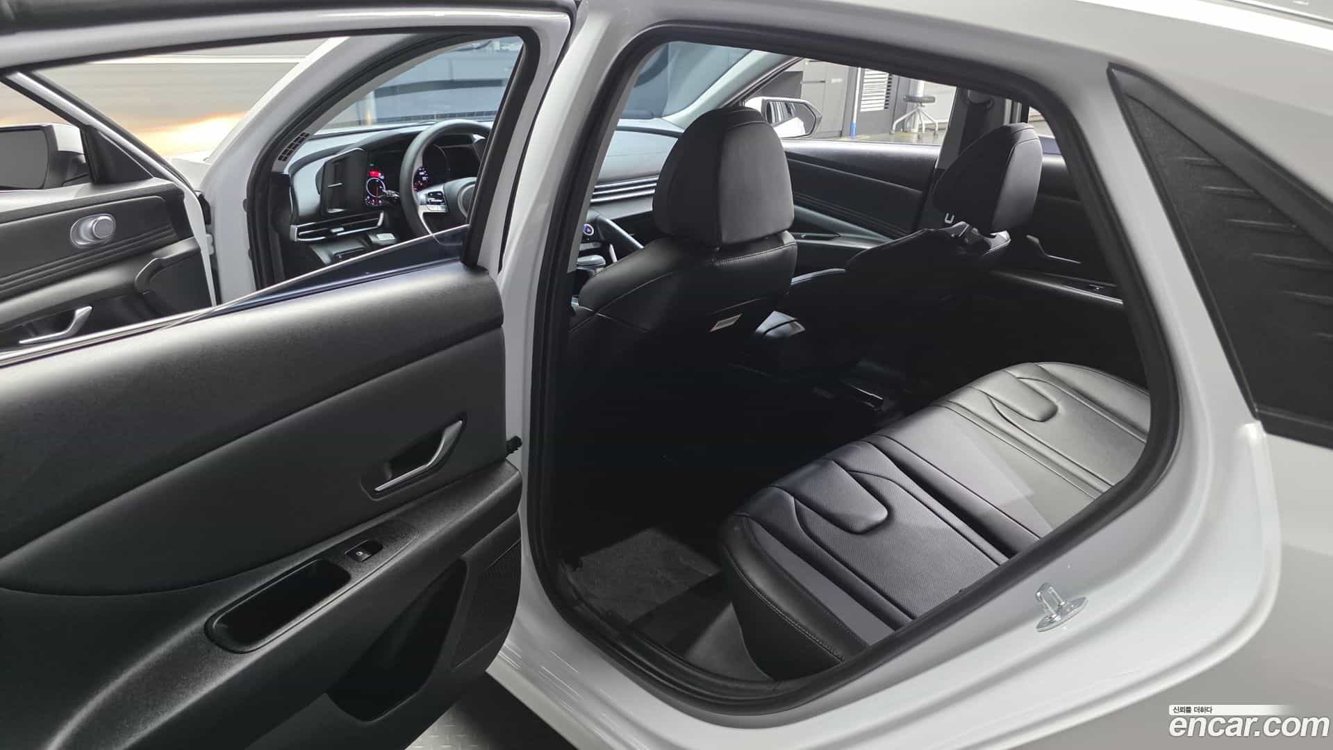 AVANTE Hyundai 2023.2-OPTION-015