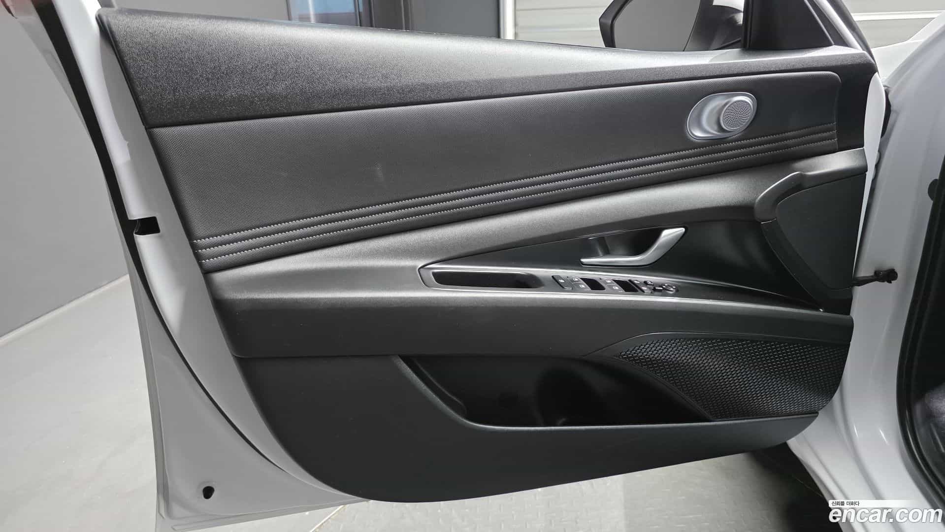 AVANTE Hyundai 2023.2-INNER-034