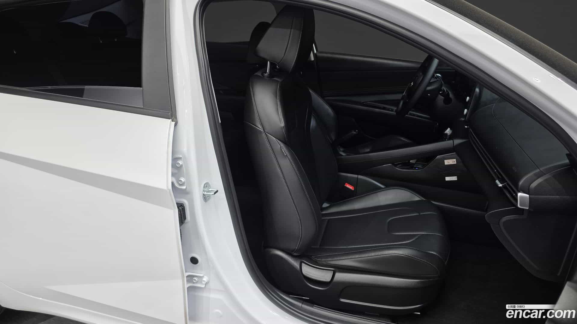AVANTE Hyundai 2023.2-INNER-036