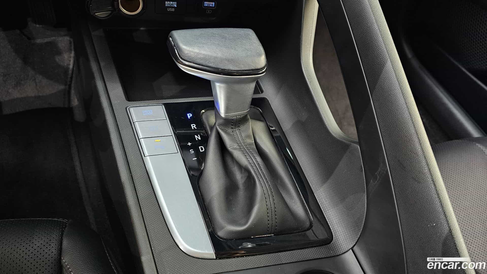 AVANTE Hyundai 2021.5-INNER-009