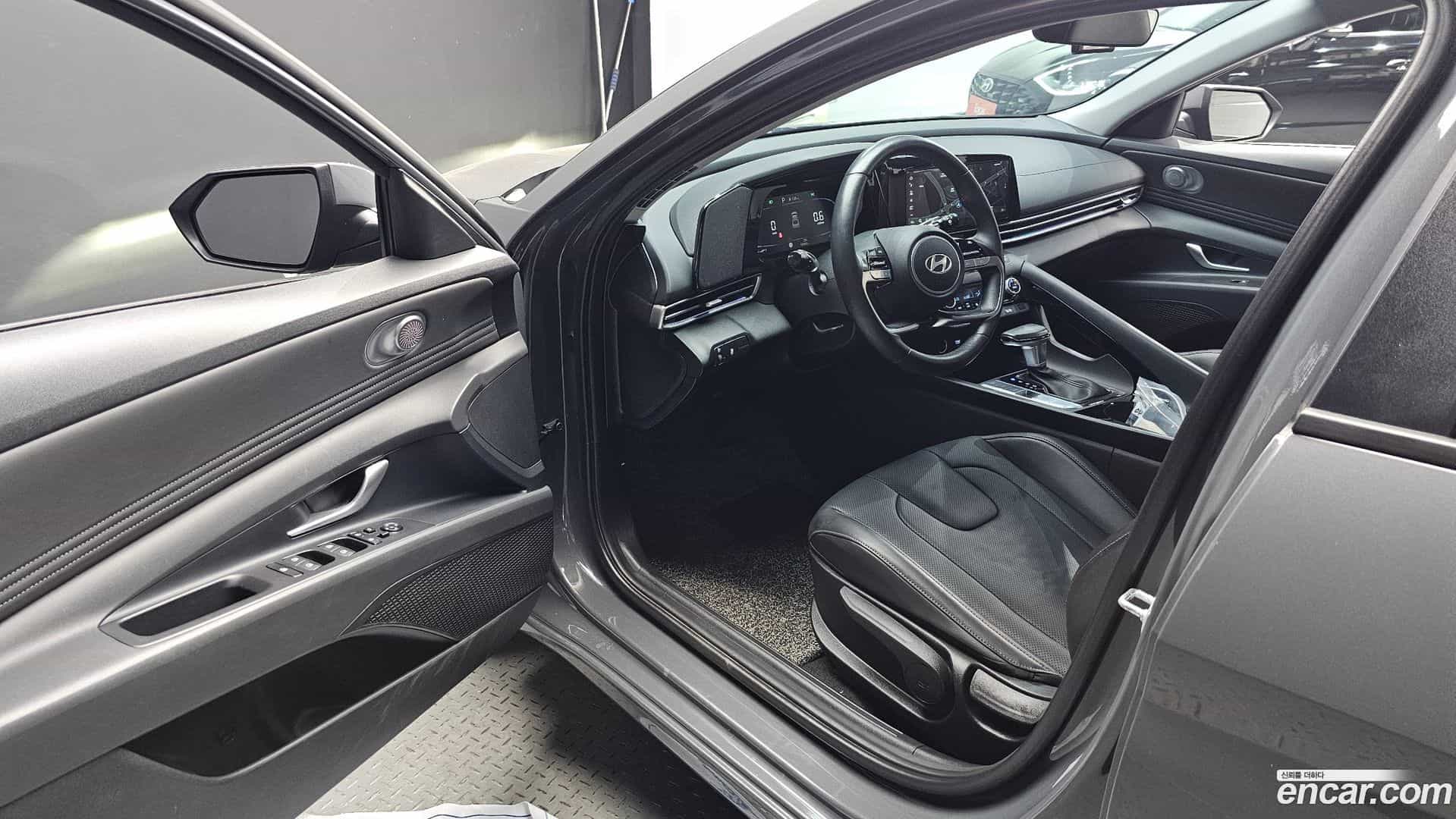 AVANTE Hyundai 2024.10-INNER-010