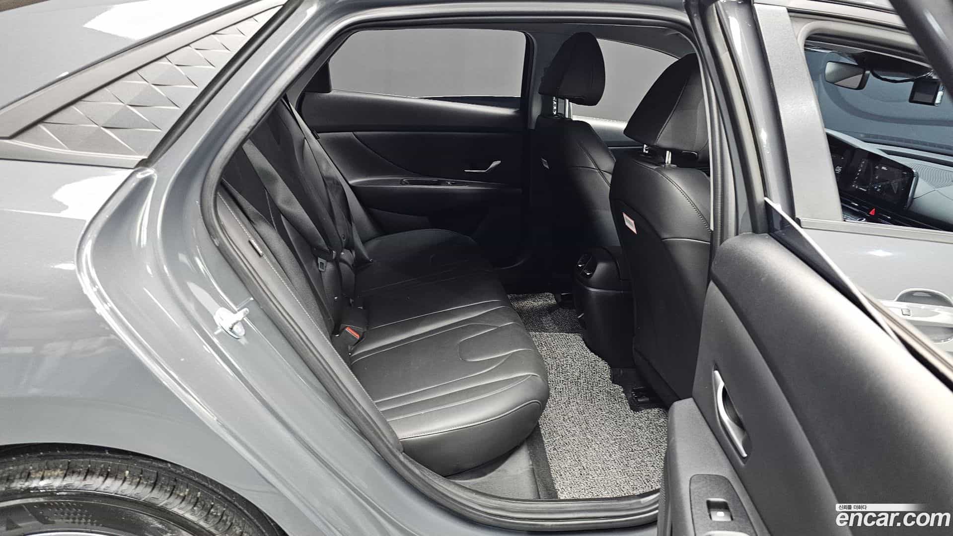 AVANTE Hyundai 2024.10-OPTION-015