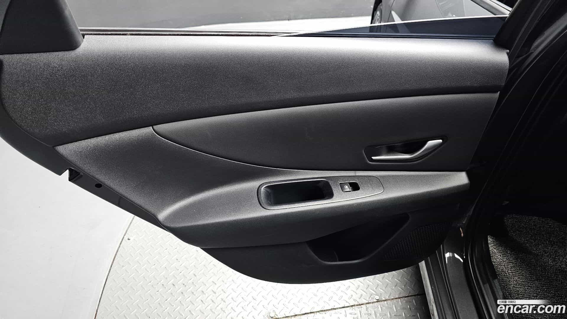 AVANTE Hyundai 2024.10-INNER-035