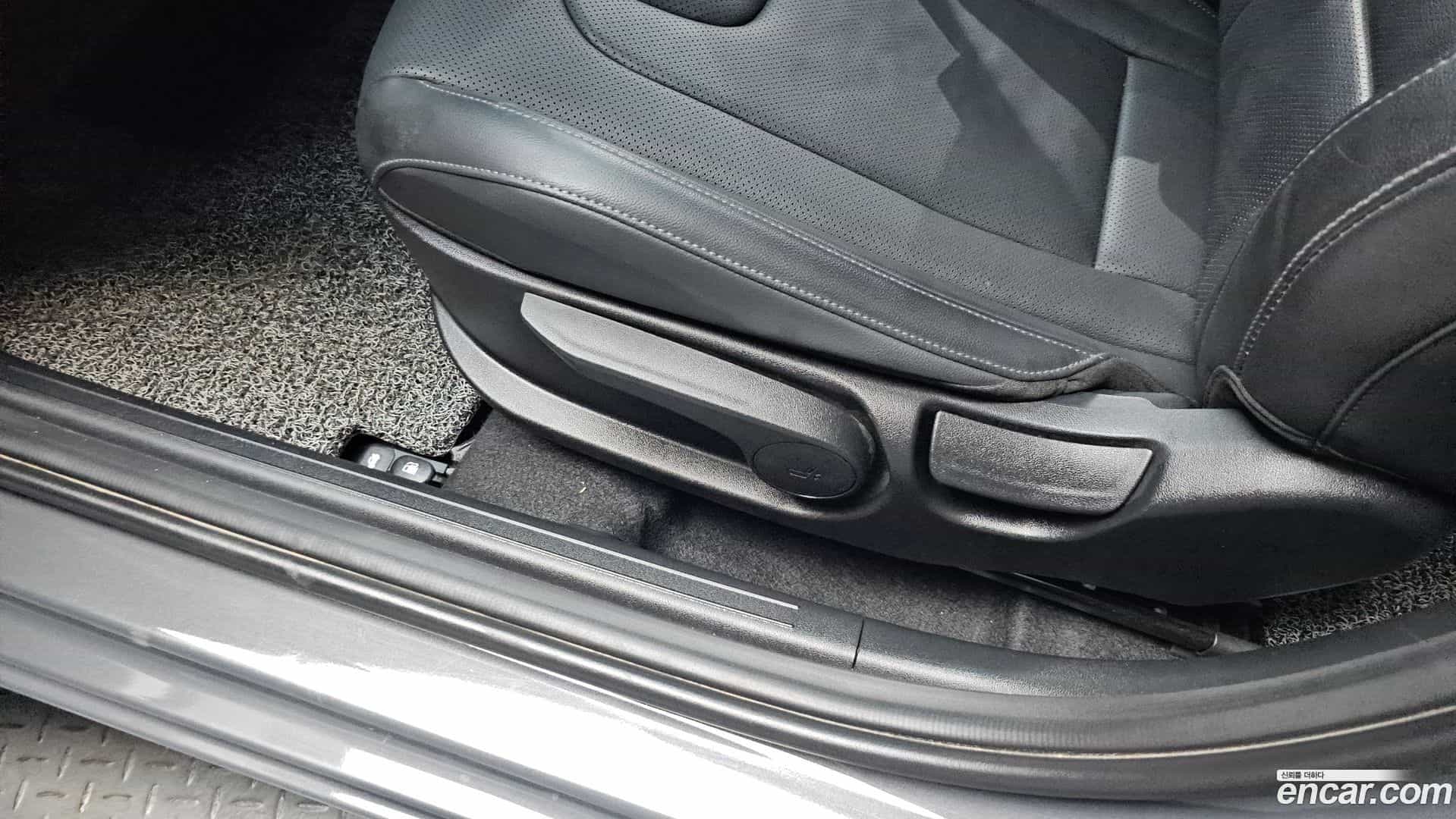 AVANTE Hyundai 2024.10-OPTION-040
