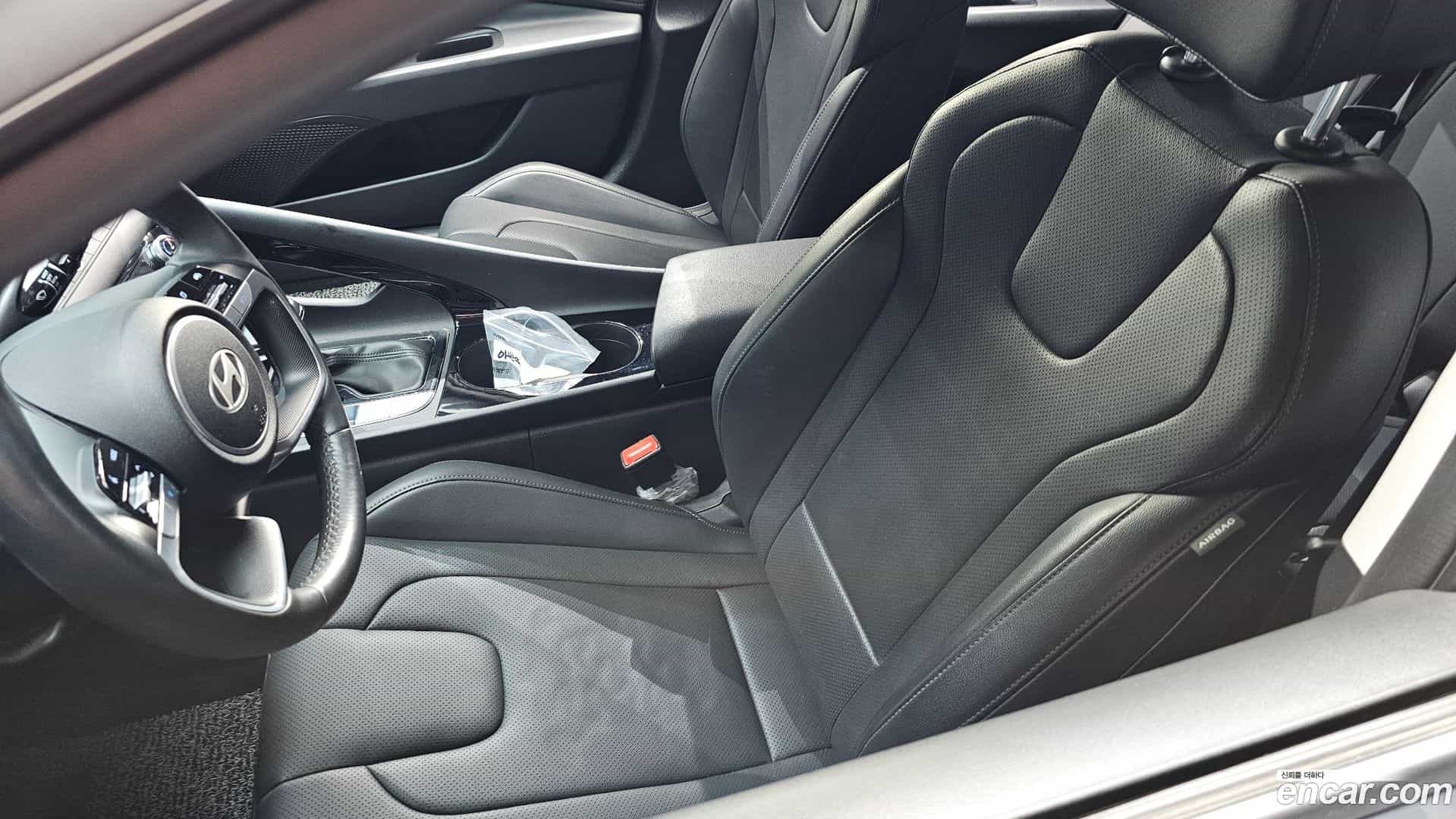 AVANTE Hyundai 2024.10-OPTION-043