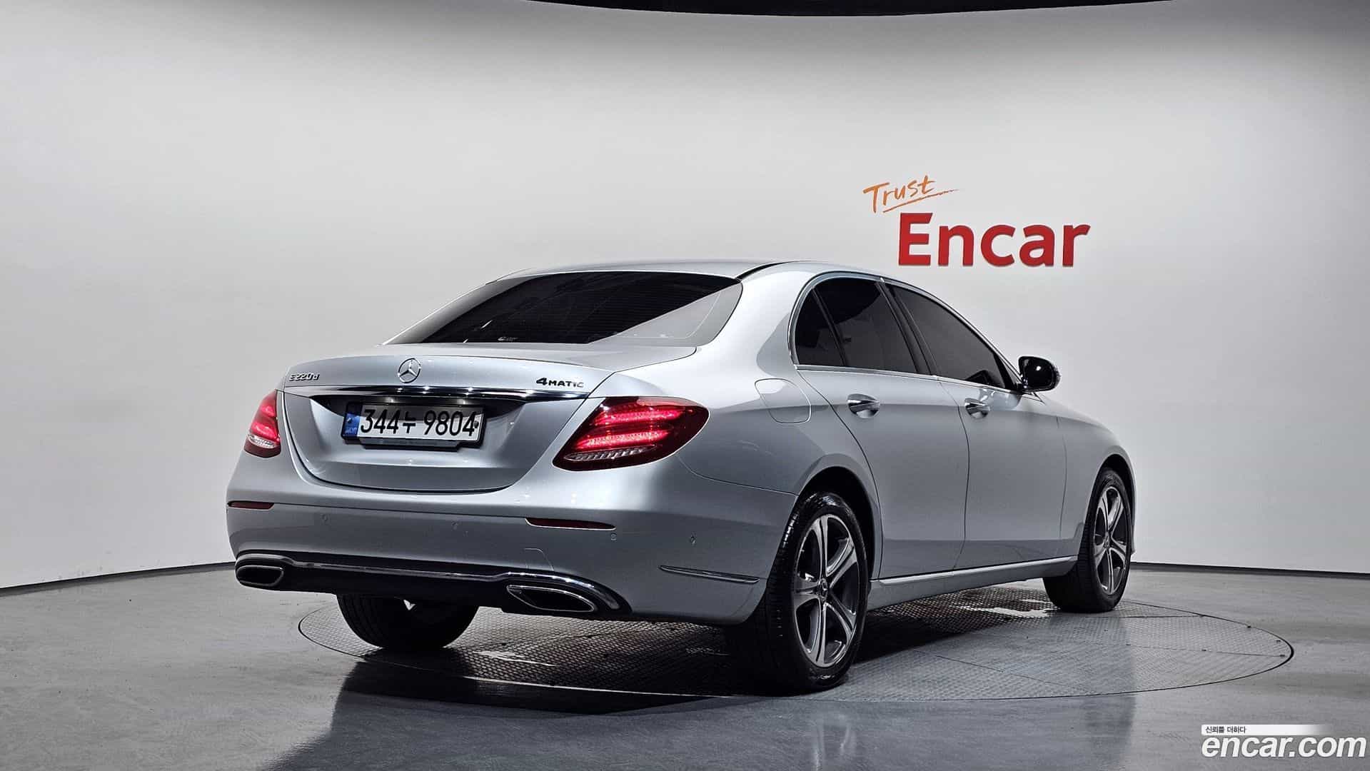E-Class Mercedes-Benz 2019.6-OUTER-002
