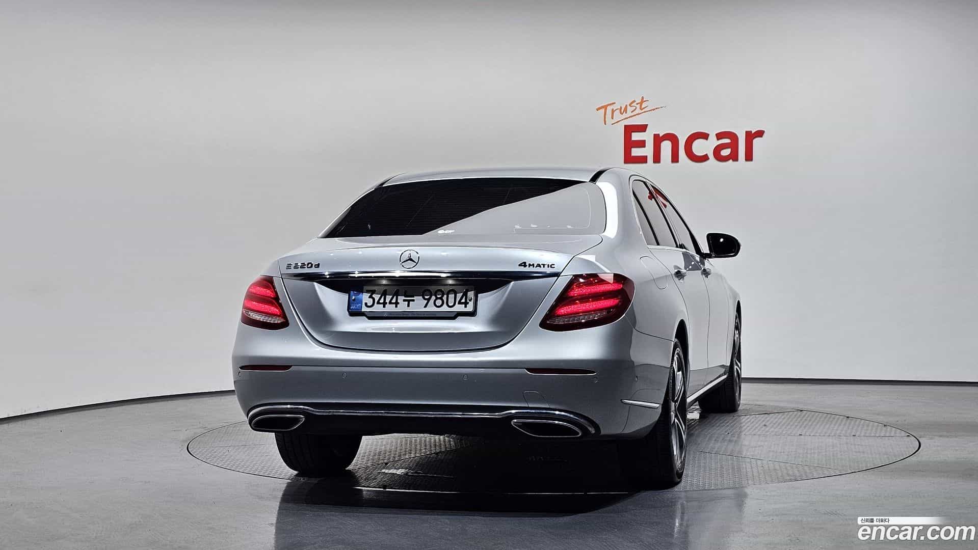 E-Class Mercedes-Benz 2019.6-OUTER-004