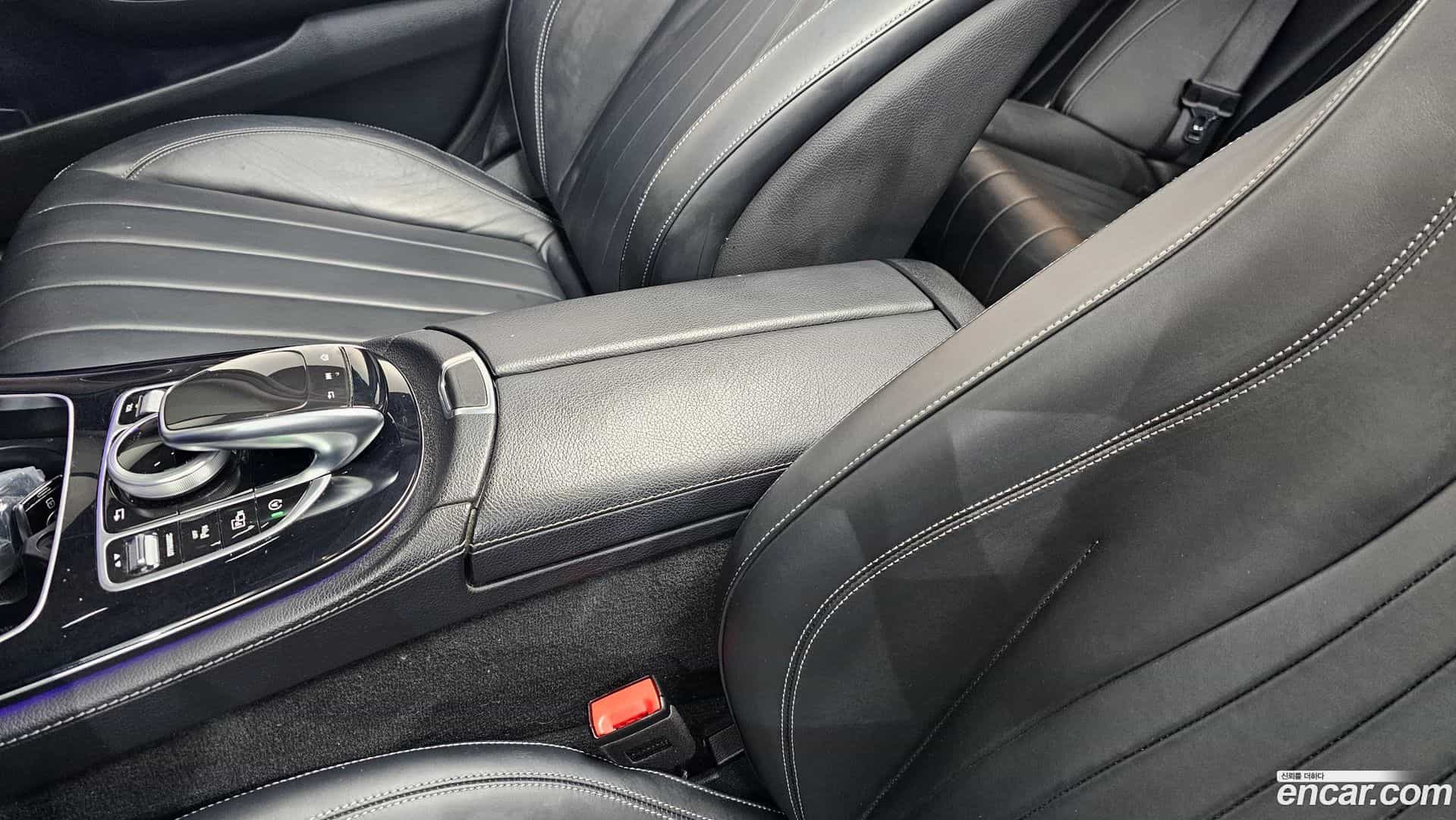 E-Class Mercedes-Benz 2019.6-OPTION-040