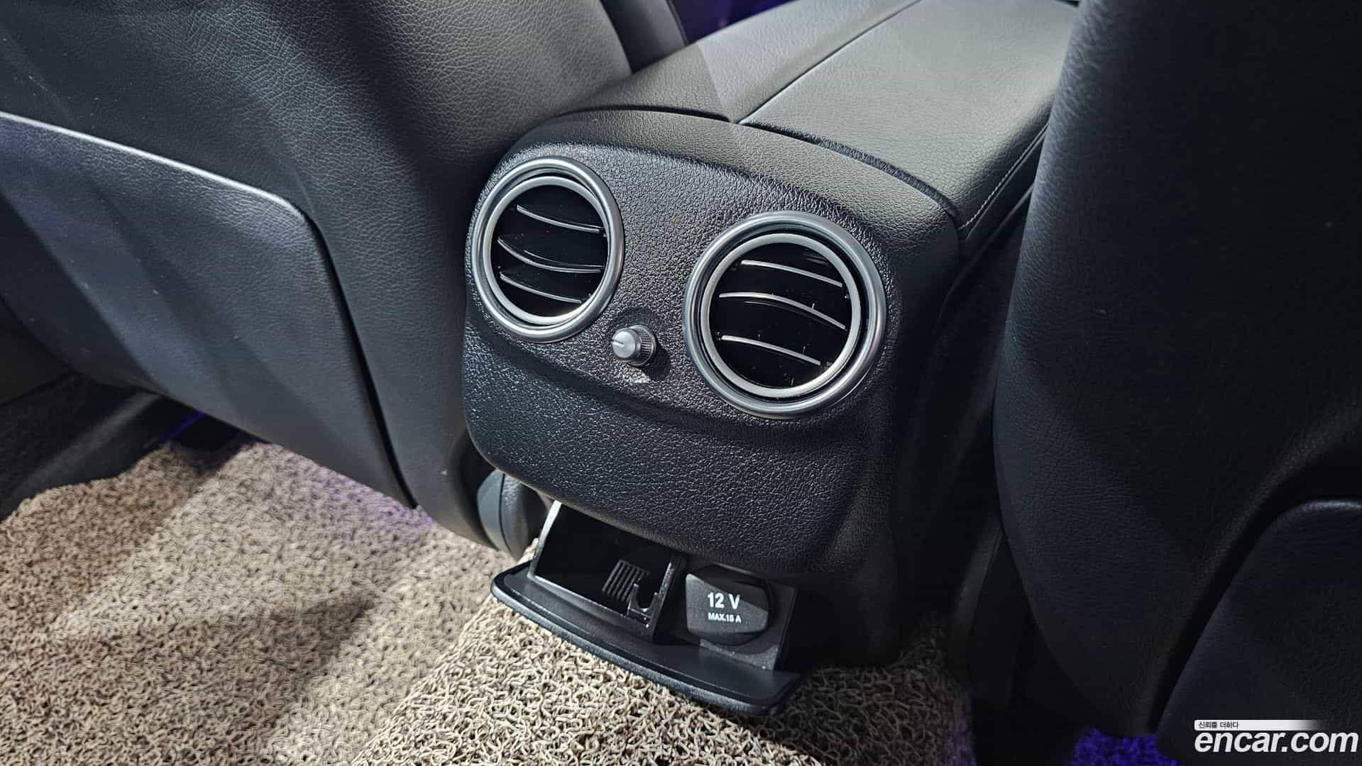 E-Class Mercedes-Benz 2019.6-OPTION-044