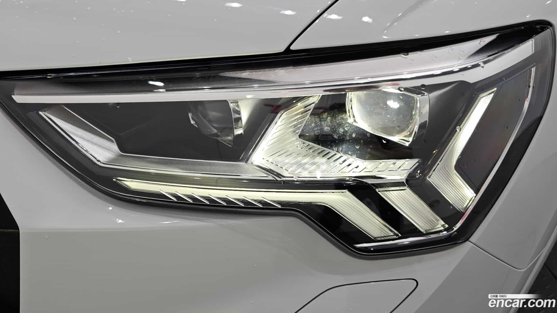 Q3 Audi 2025.10-OUTER-032