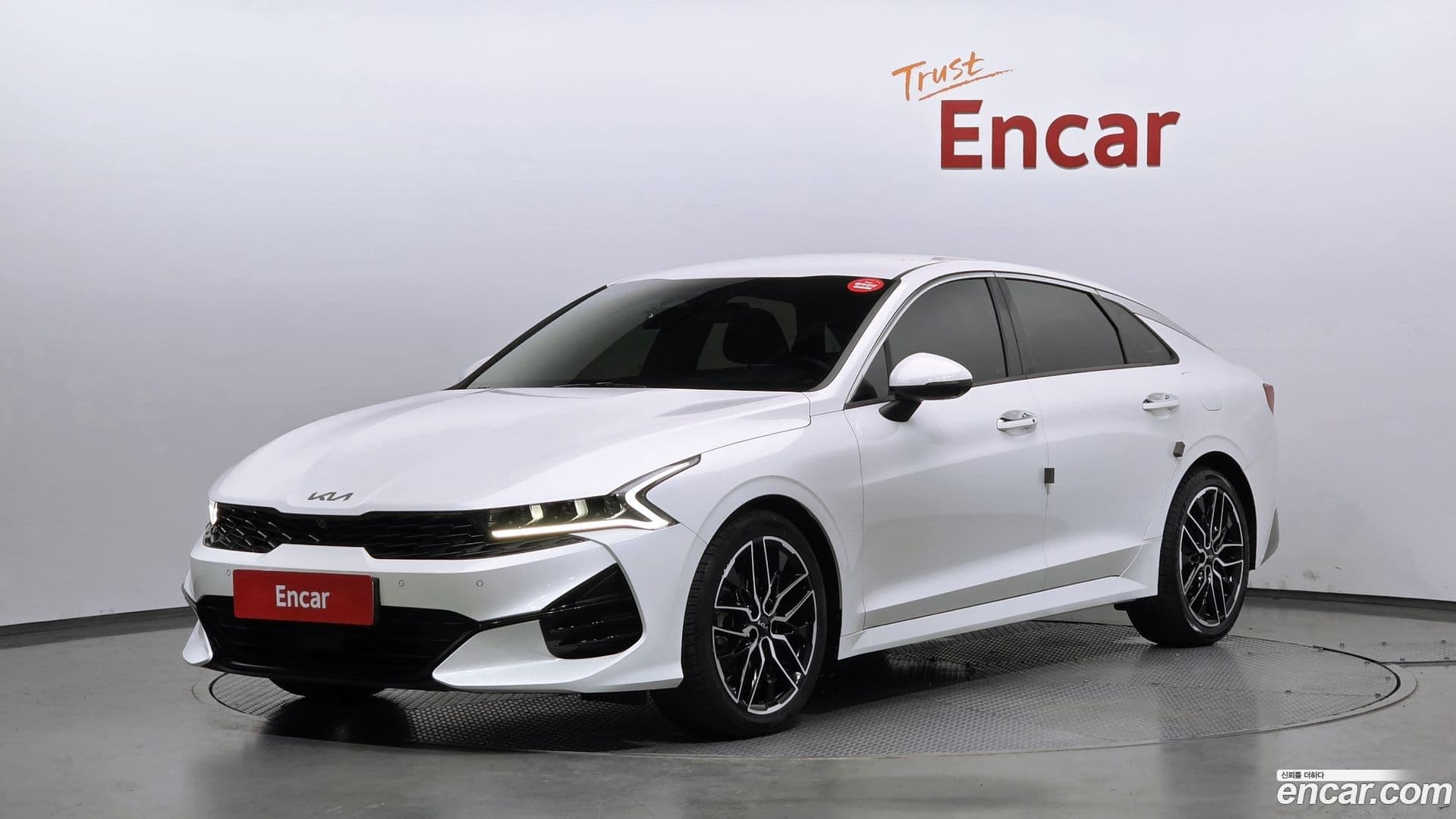 Main__Slider__Photo:K5 Kia 2021.6-0