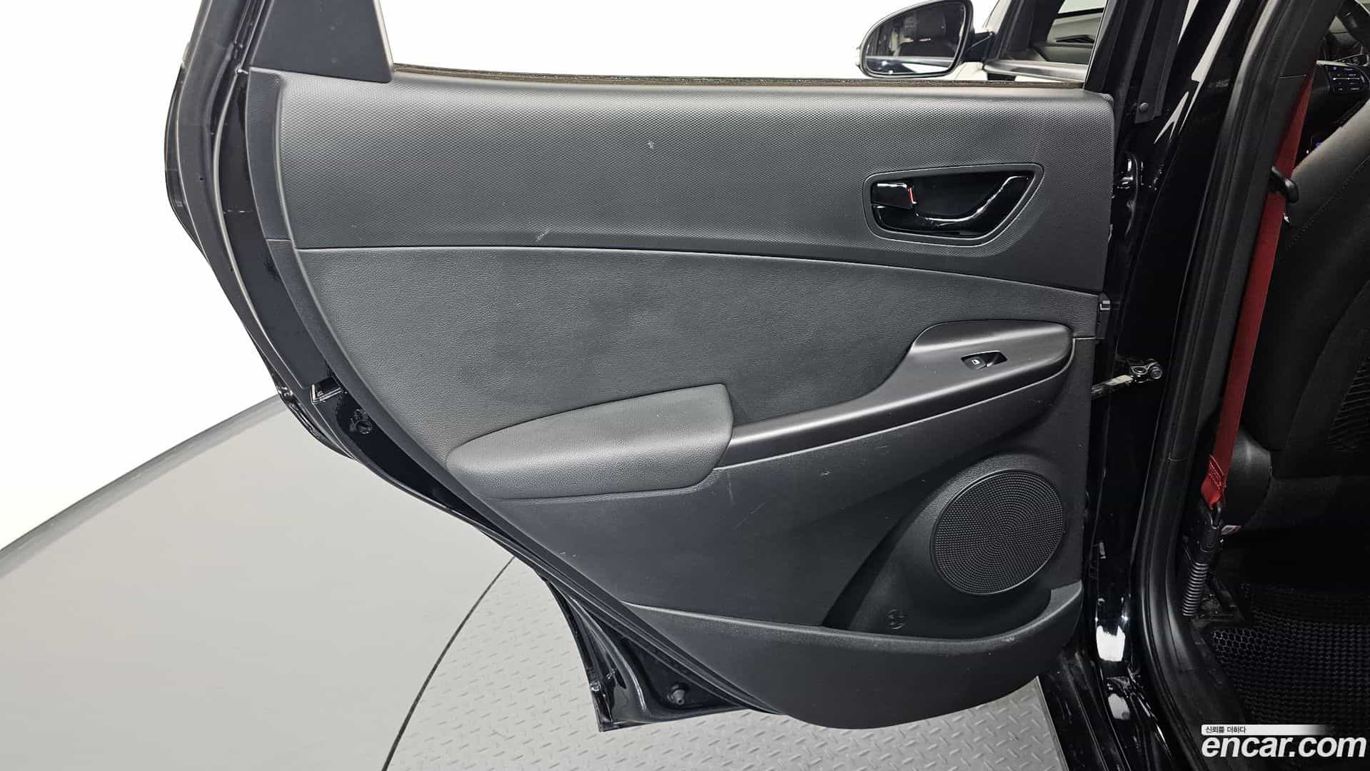 Kona Hyundai 2017.9-INNER-035