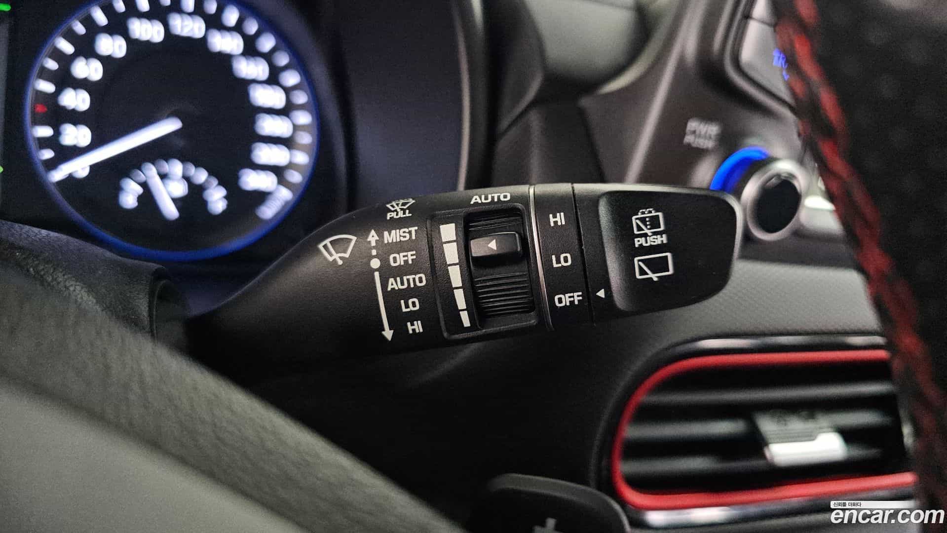 Kona Hyundai 2017.9-OPTION-042