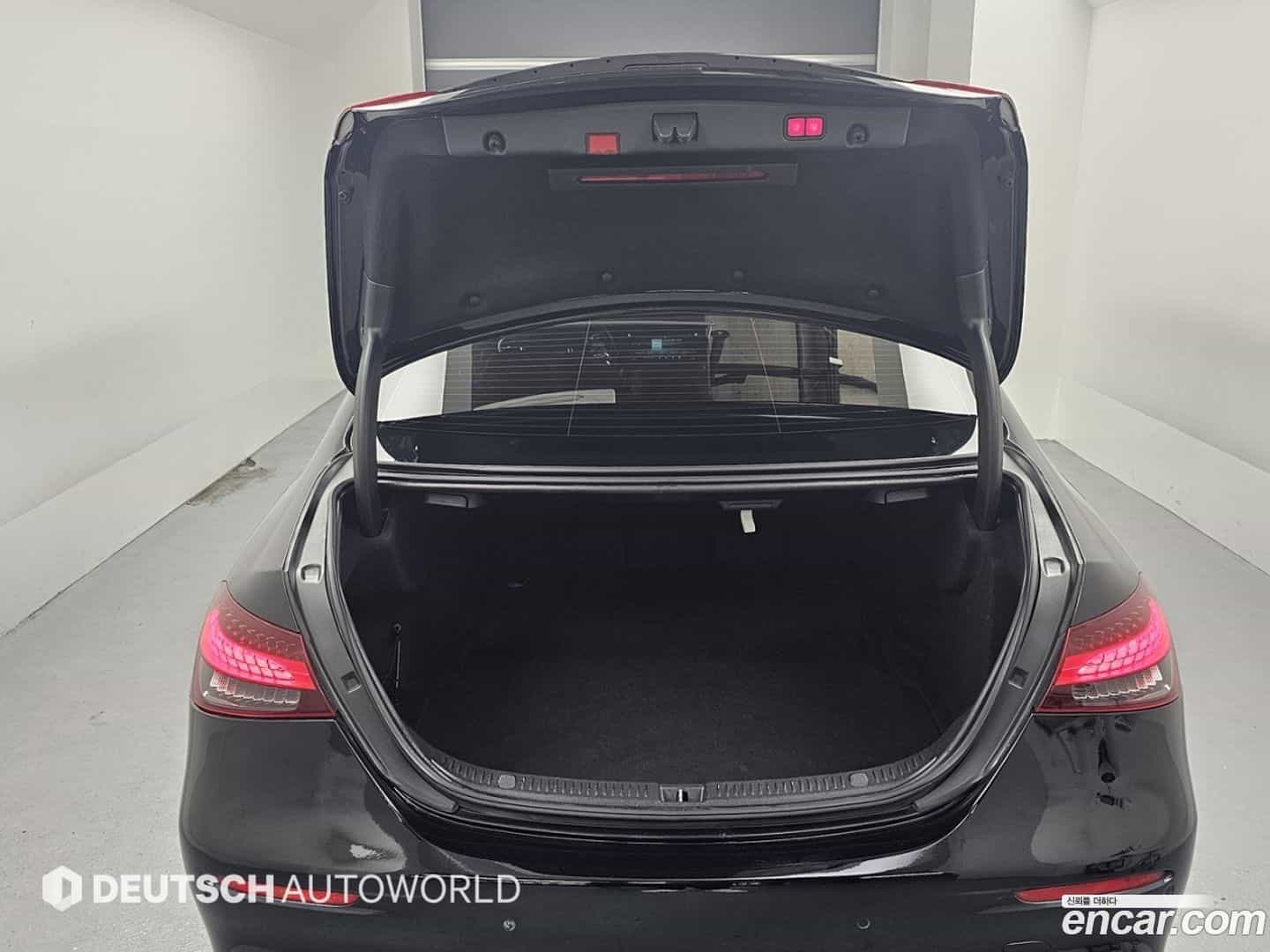E-Class Mercedes-Benz 2021.11-OPTION-023