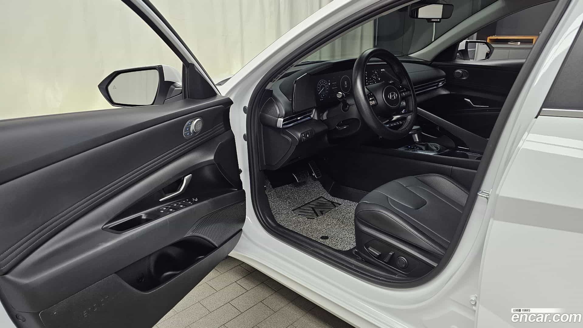 AVANTE Hyundai 2025.0-INNER-010