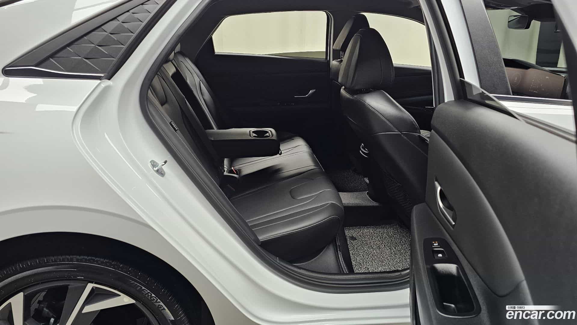 AVANTE Hyundai 2025.0-OPTION-015
