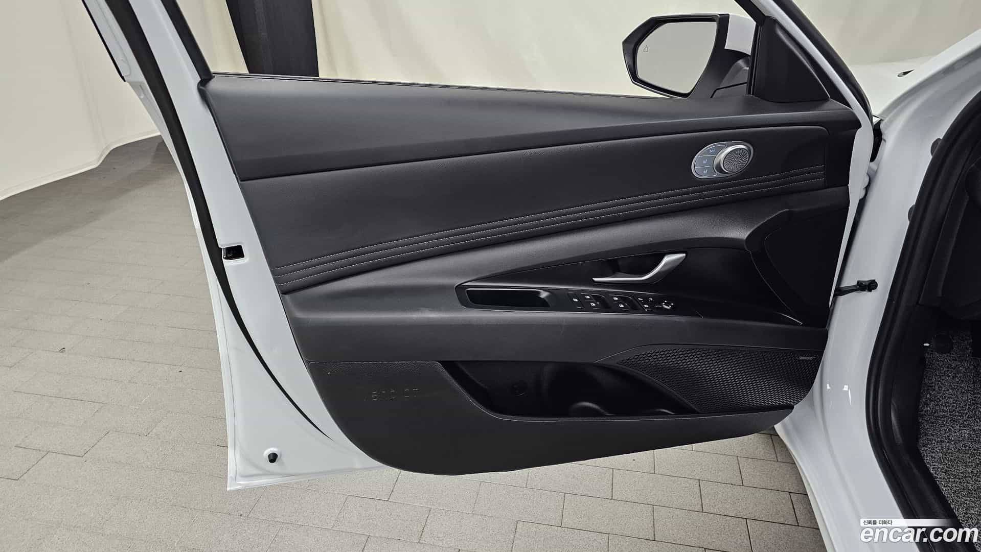 AVANTE Hyundai 2025.0-INNER-034