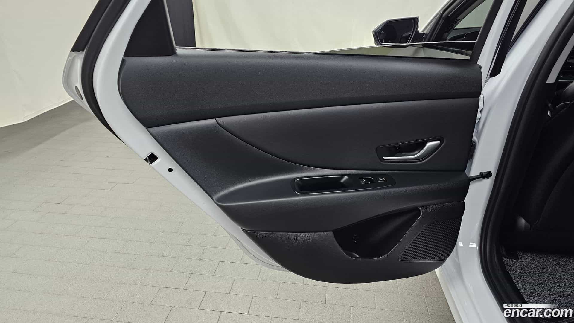 AVANTE Hyundai 2025.0-INNER-035