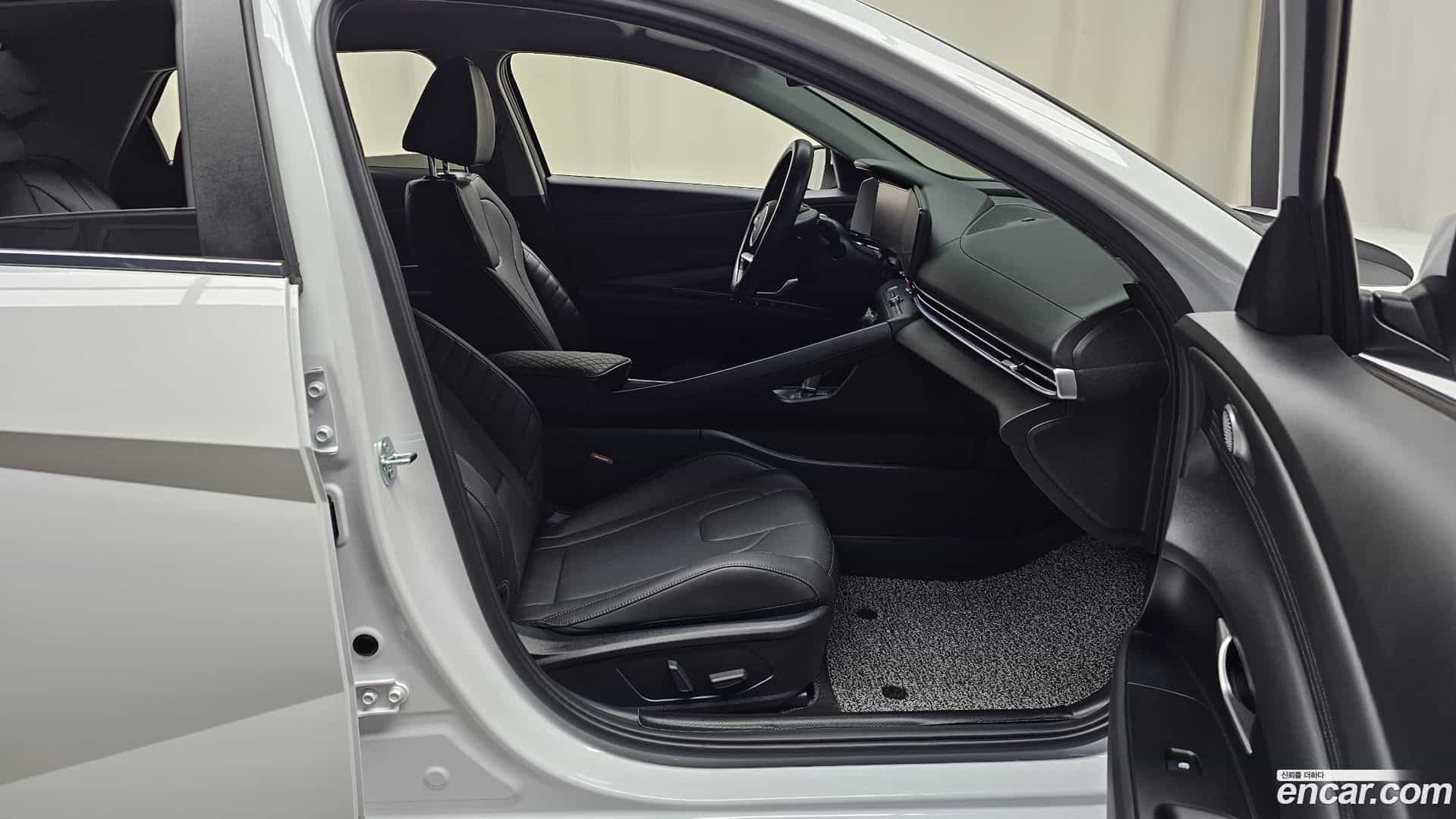 AVANTE Hyundai 2025.0-INNER-036