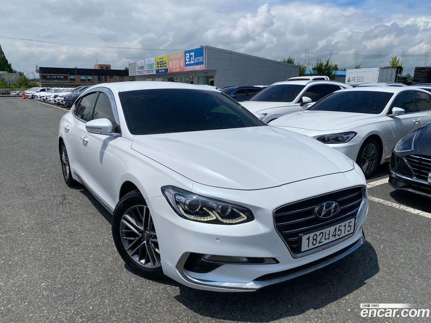 Main__Slider__Photo:Grandeur Hyundai 2019.9-0