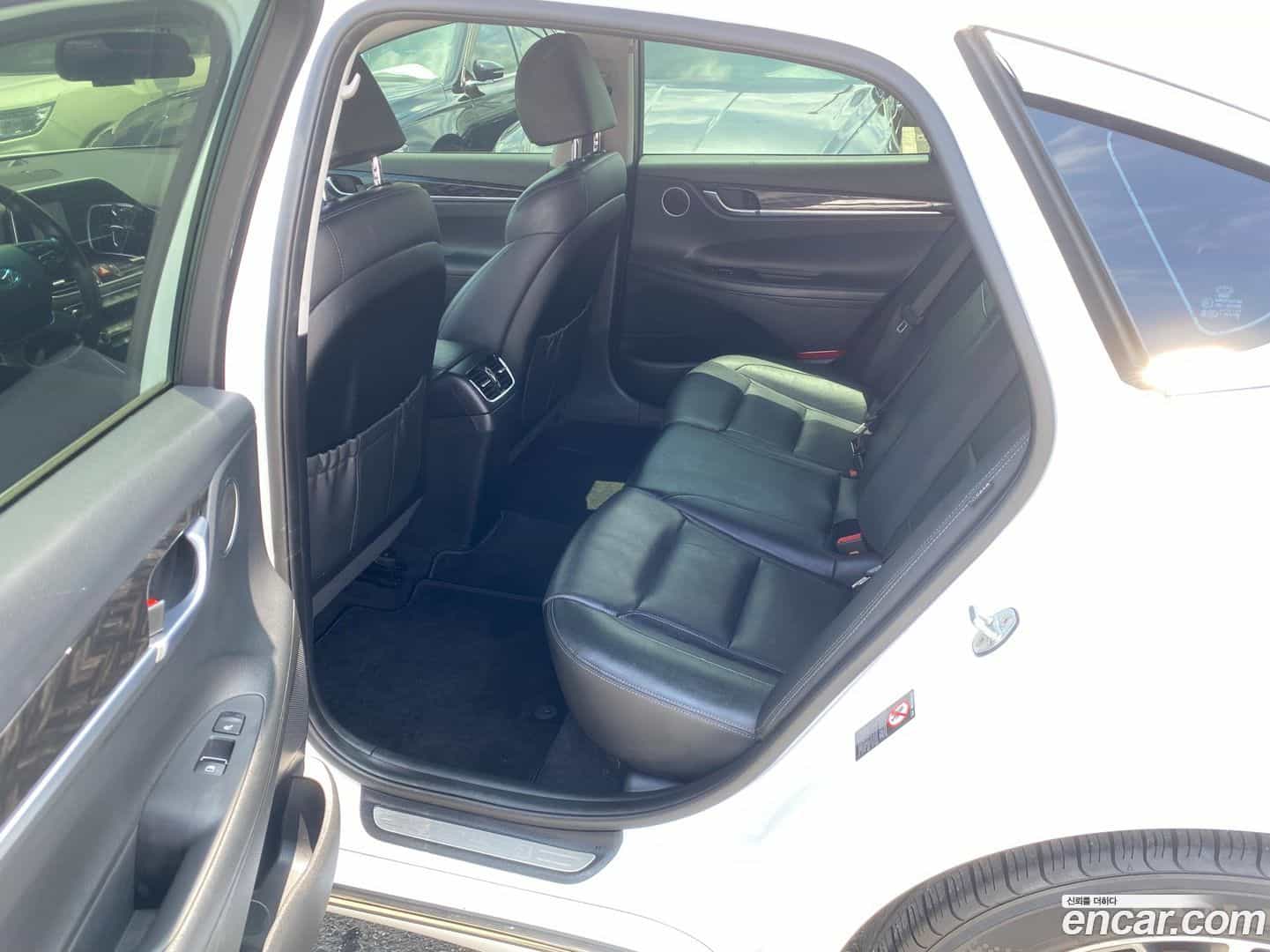 Grandeur Hyundai 2019.9-OPTION-018