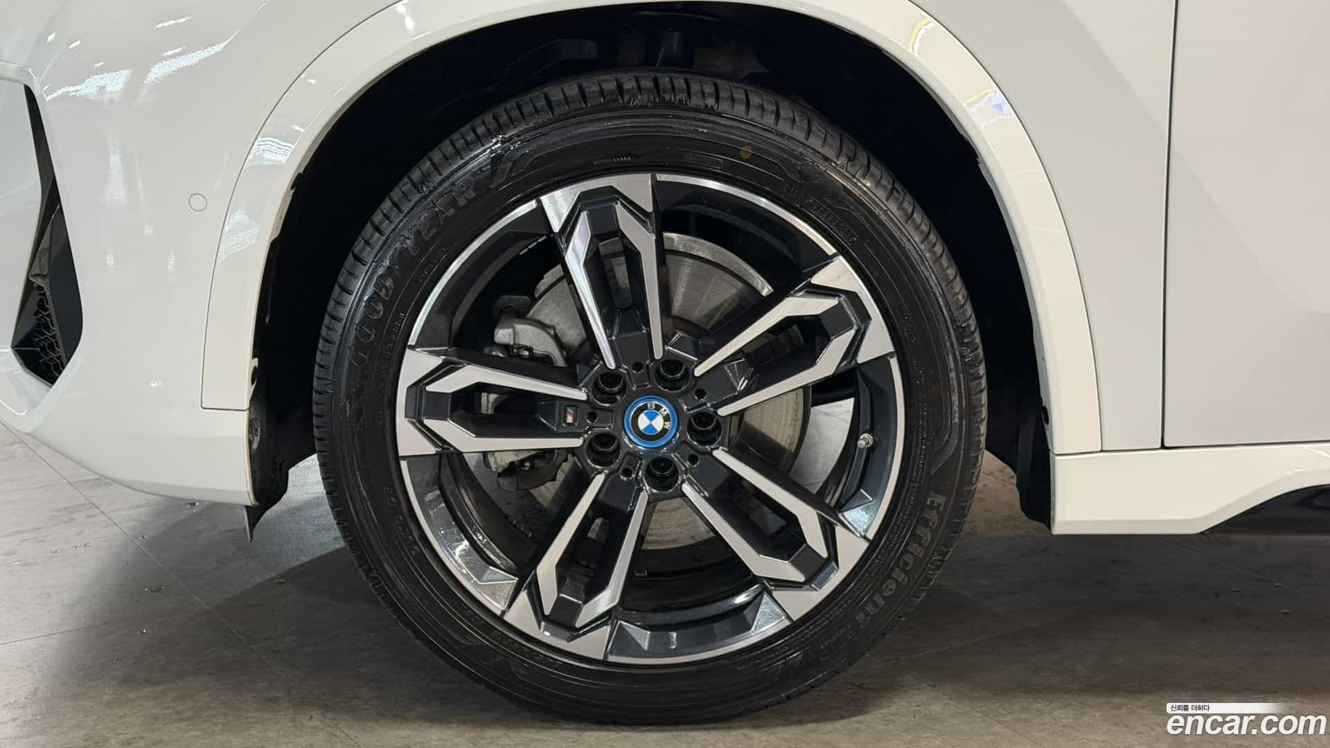 iX1 BMW 2023.10-OUTER-006