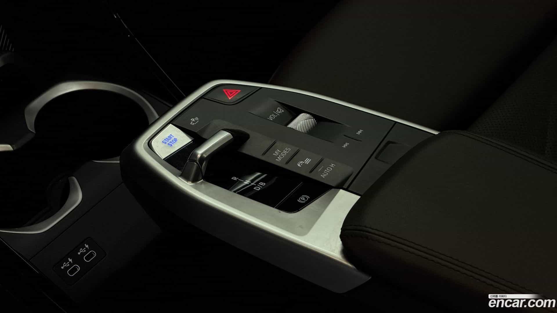 iX1 BMW 2023.10-INNER-009
