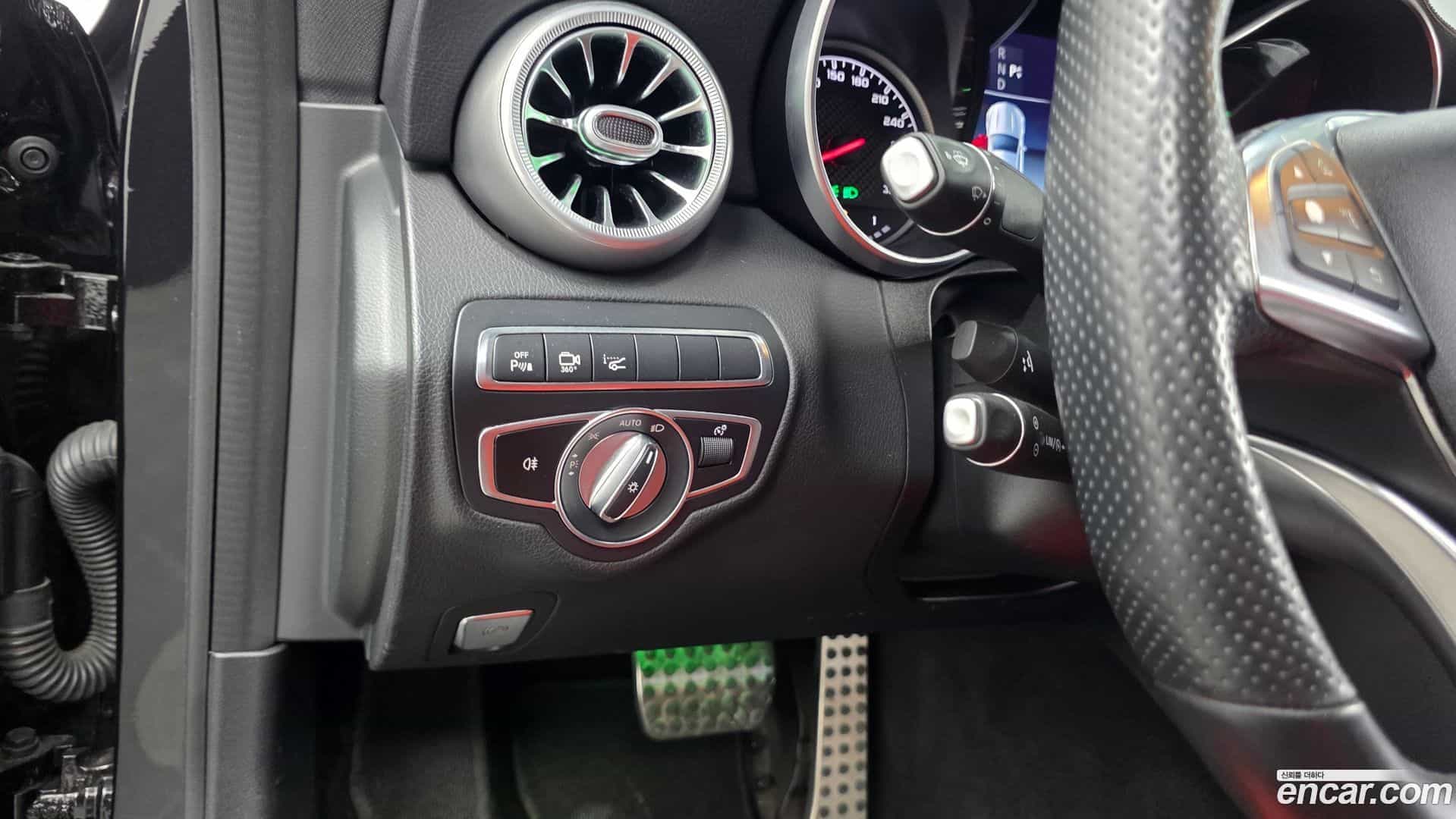 C-Class Mercedes-Benz 2018.2-OPTION-019
