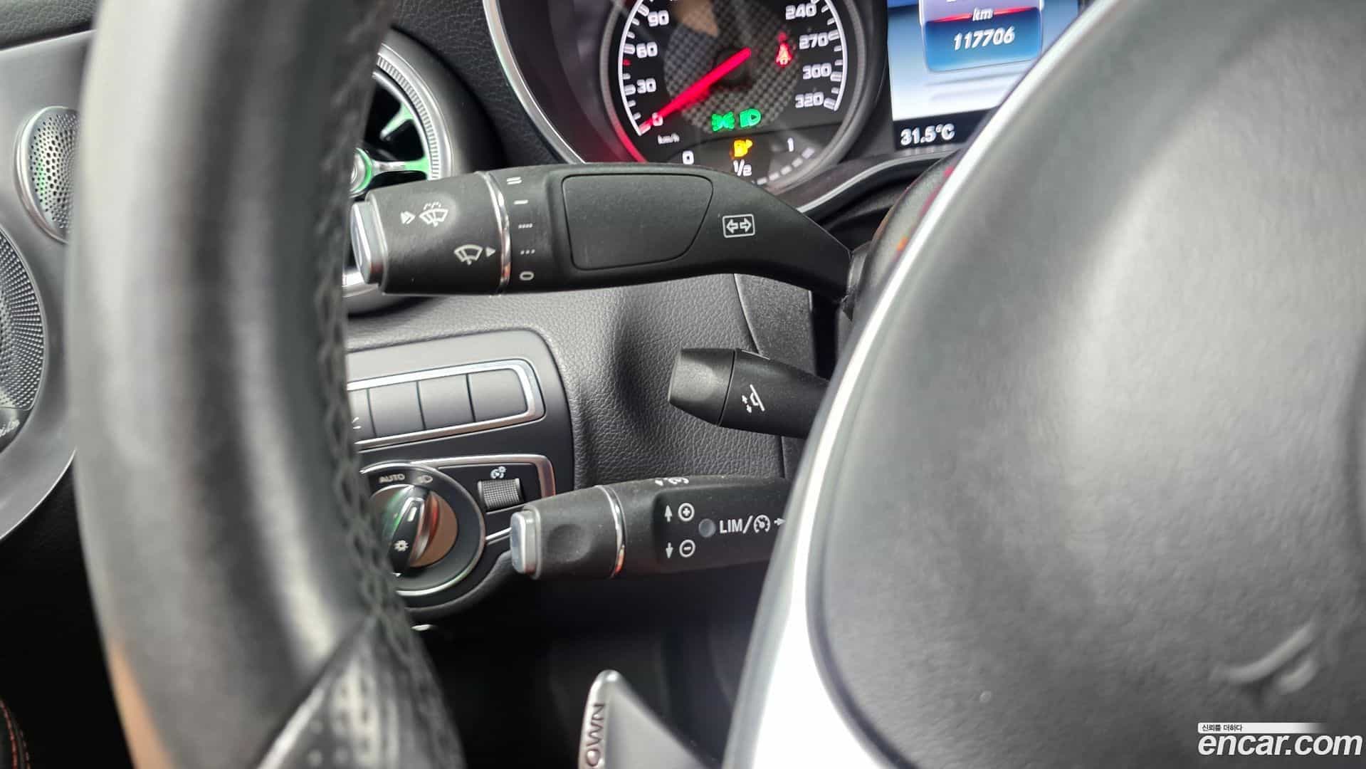 C-Class Mercedes-Benz 2018.2-OPTION-042