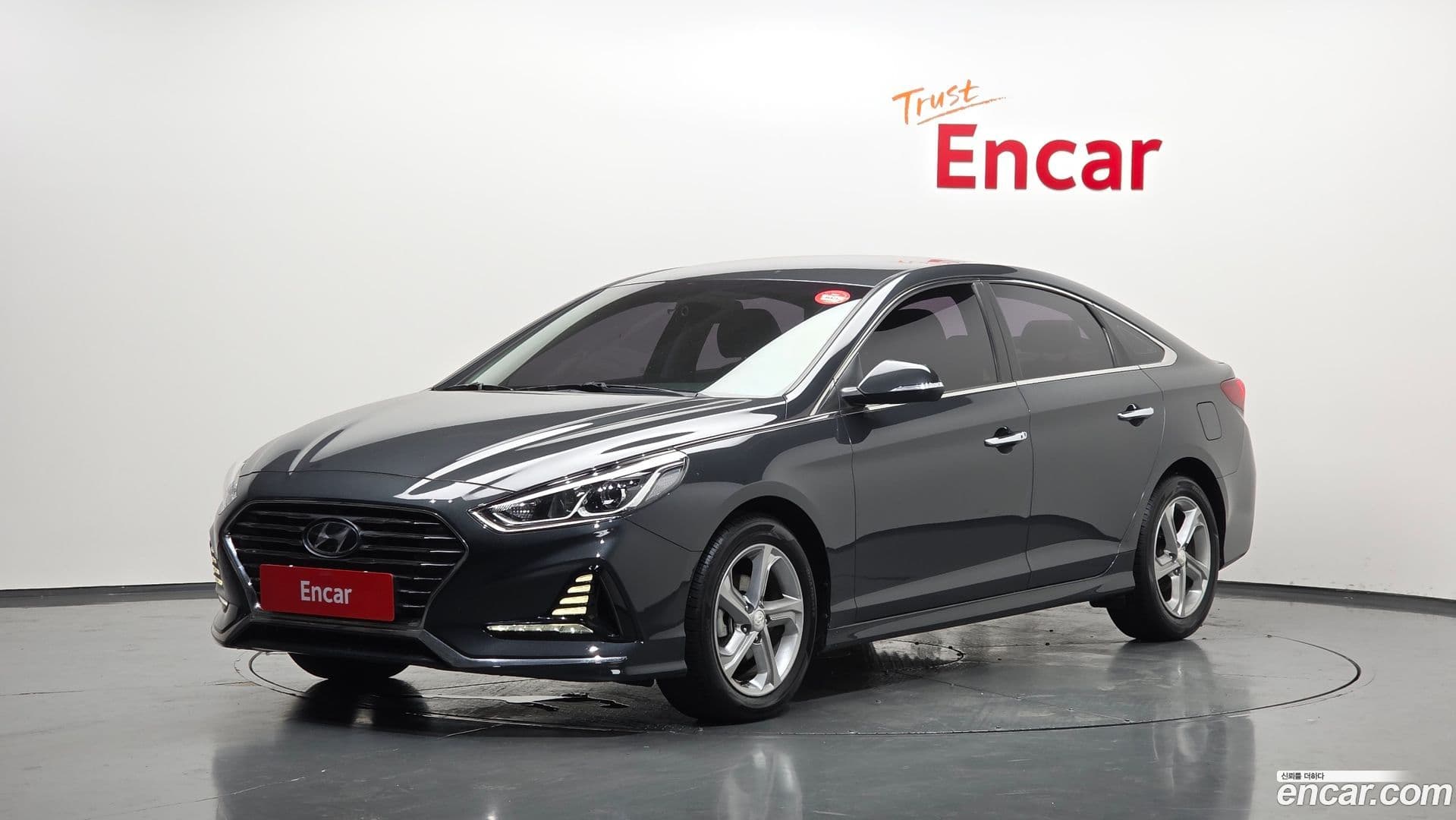 Main__Slider__Photo:Sonata Hyundai 2018.1-0