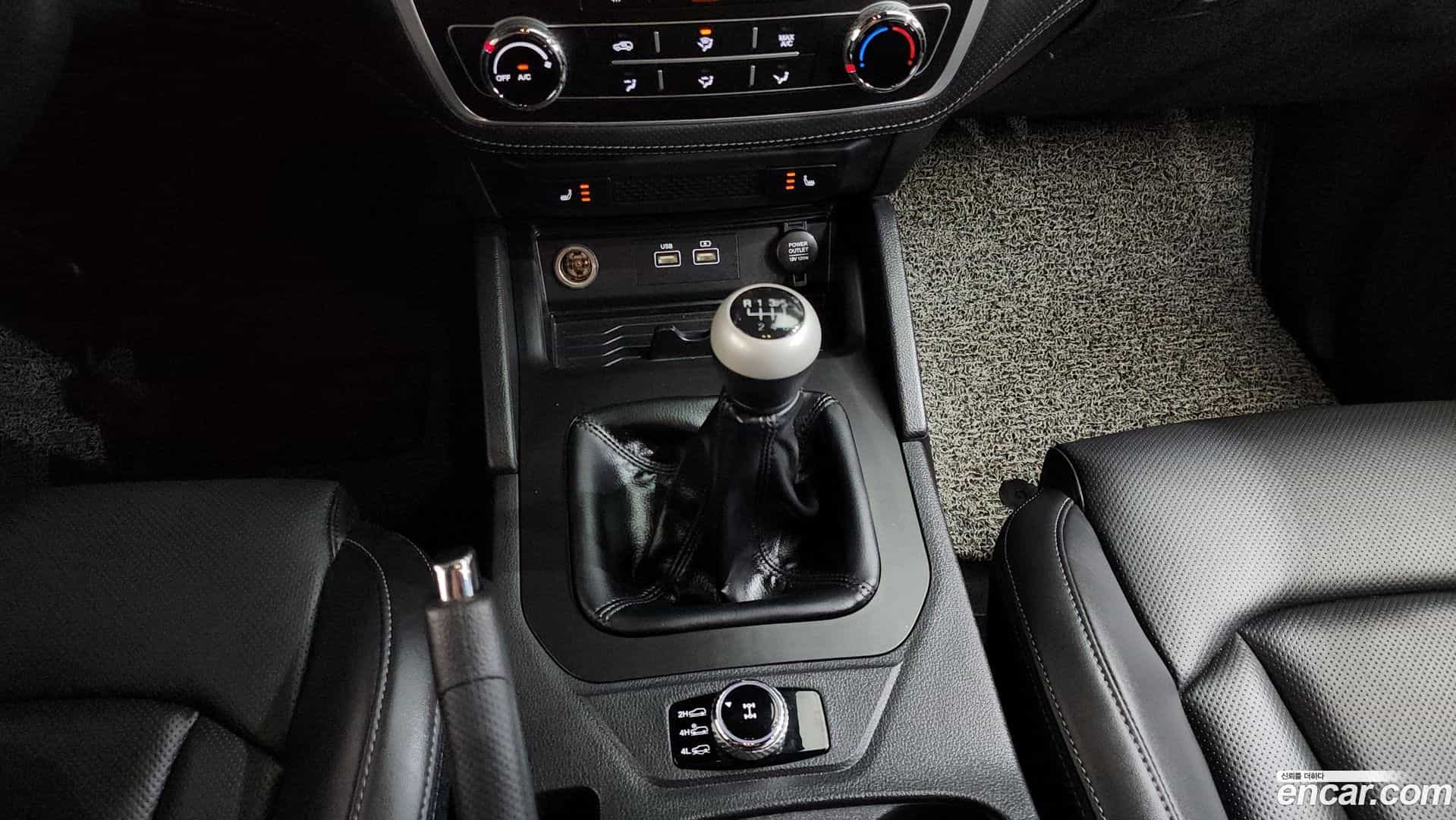 Rexton KG Mobility 2023.2-INNER-009