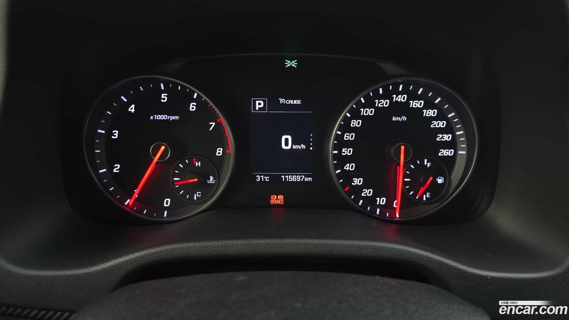 AVANTE Hyundai 2016.11-INNER-008